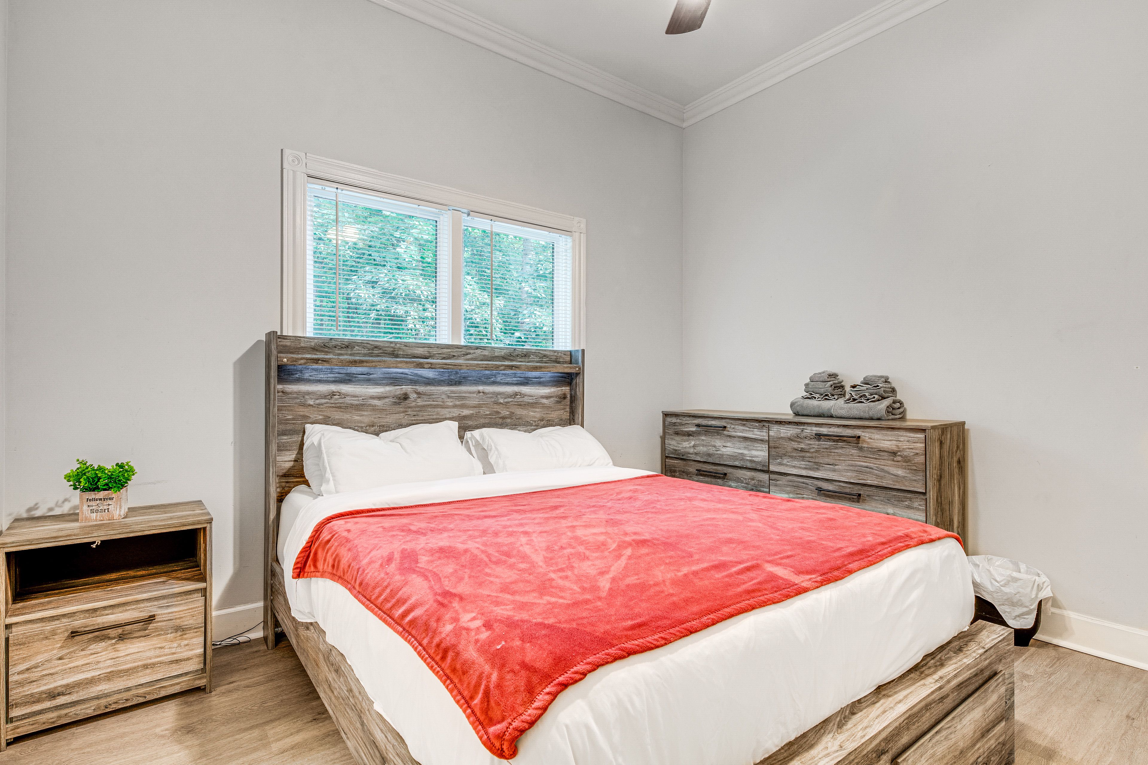 Bedroom 2 | Main Level | Queen Bed
