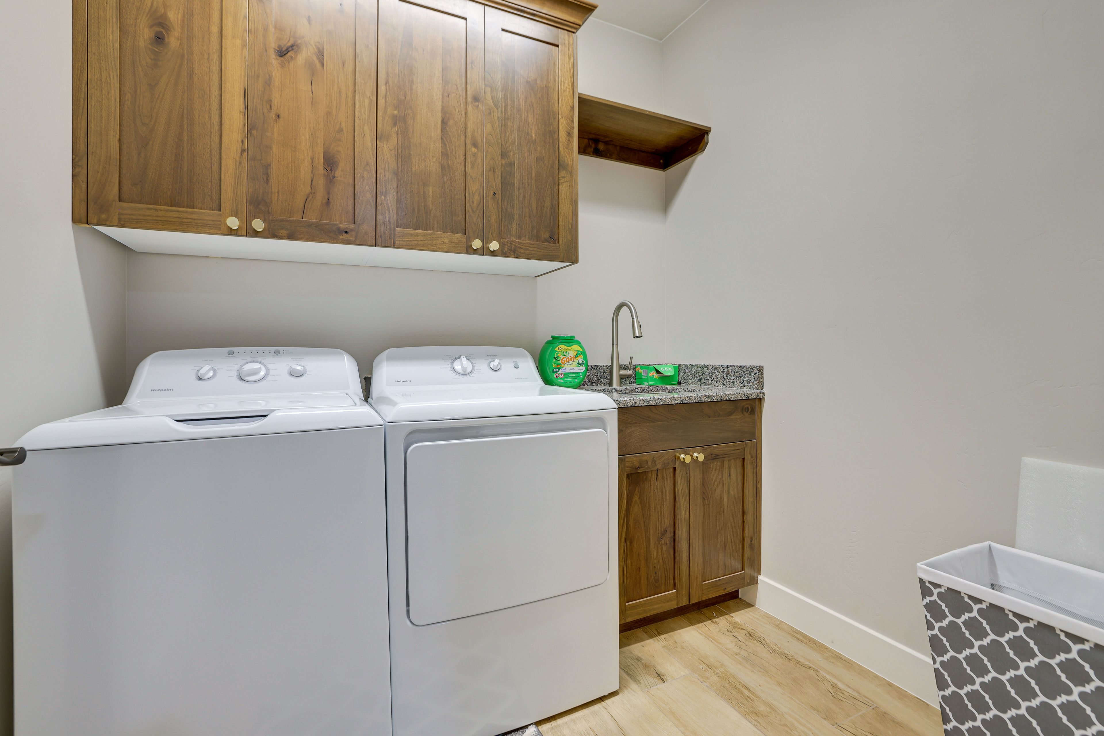 Washer & Dryer