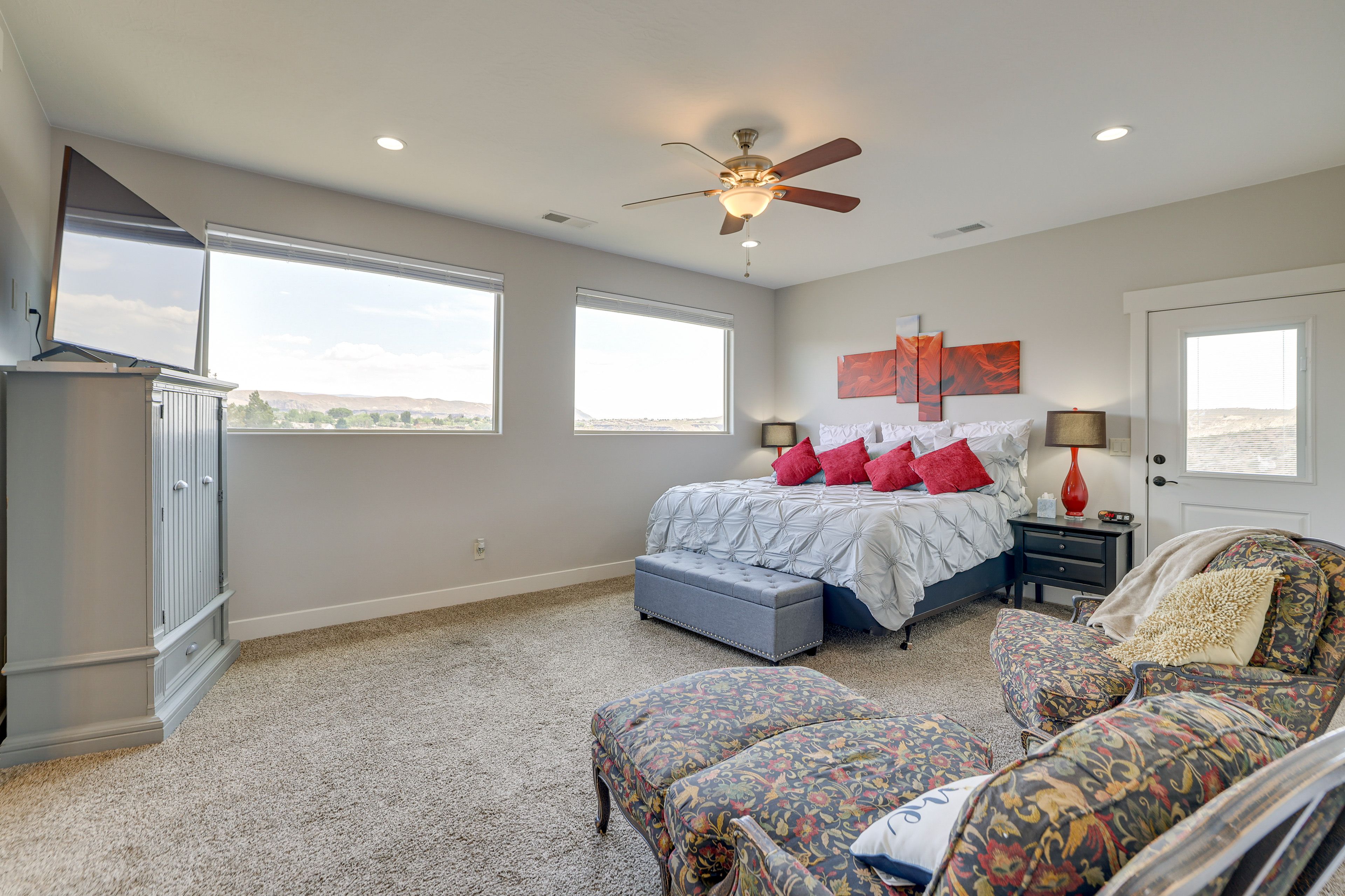Bedroom 2 | King Bed | Linens Provided