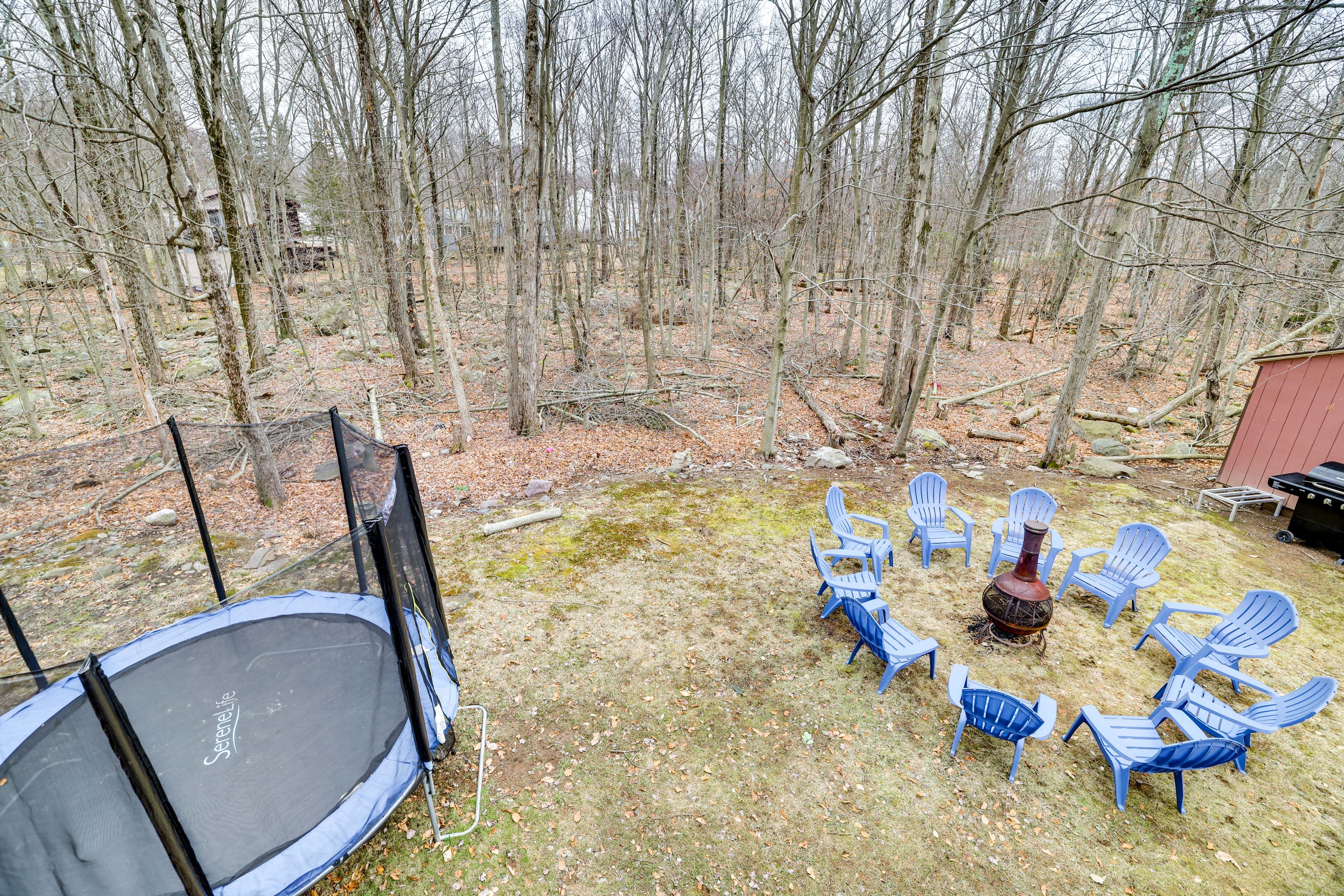 Yard Space | Trampoline | Fire Pit