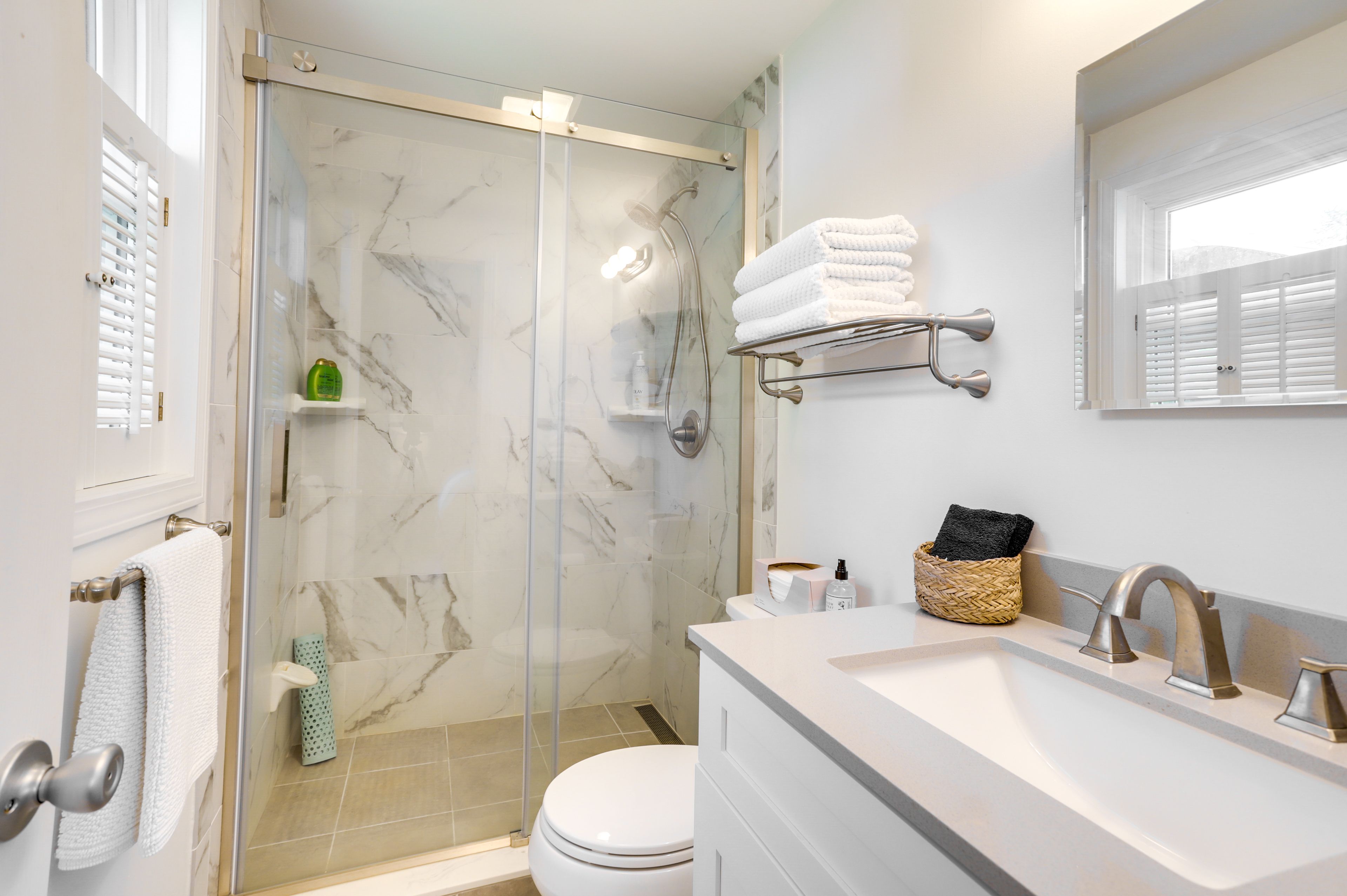 Full Bathroom | Complimentary Toiletries