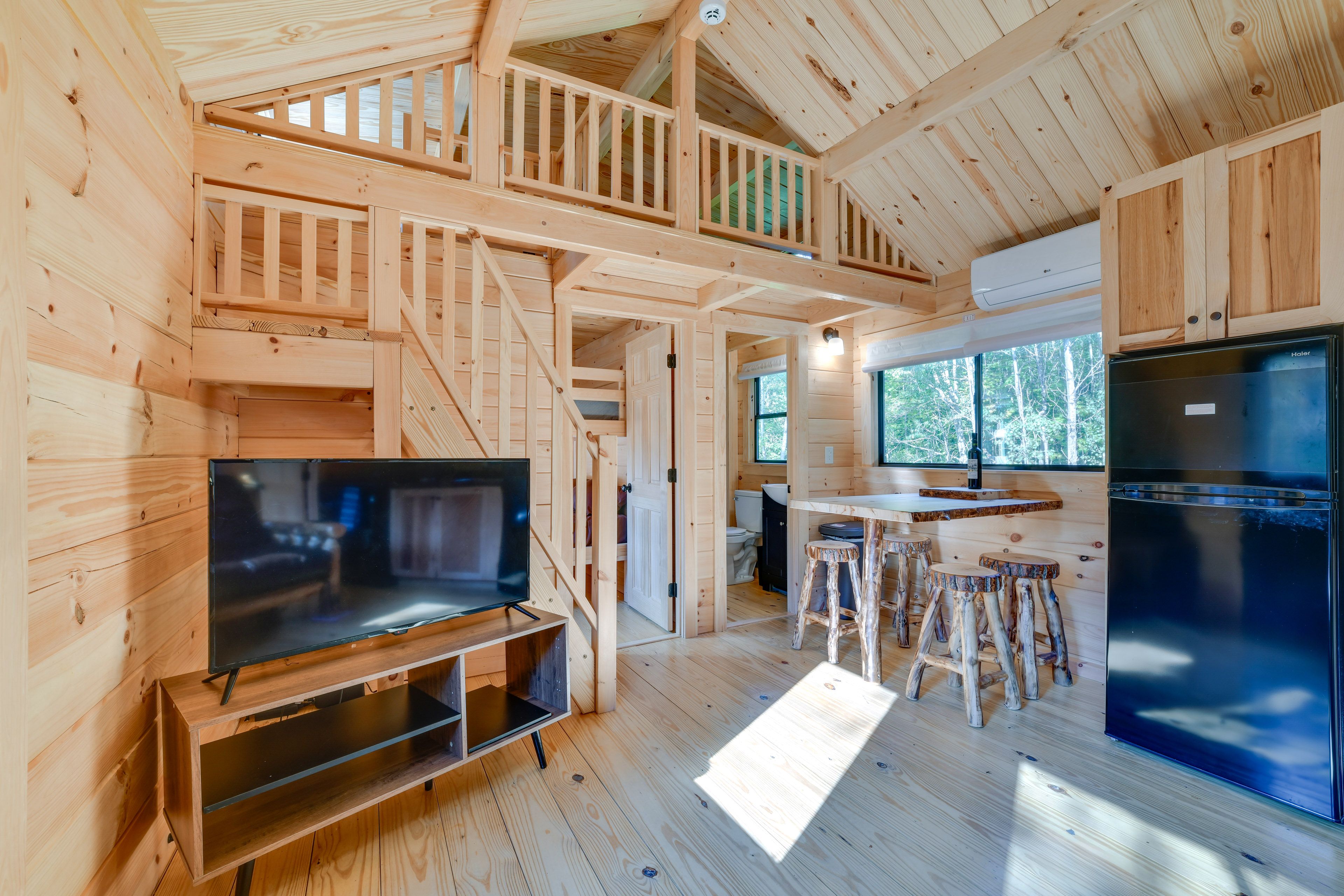 Franklin Vacation Rental | 2BR | 1BA | 400 Sq Ft | Stairs to Enter