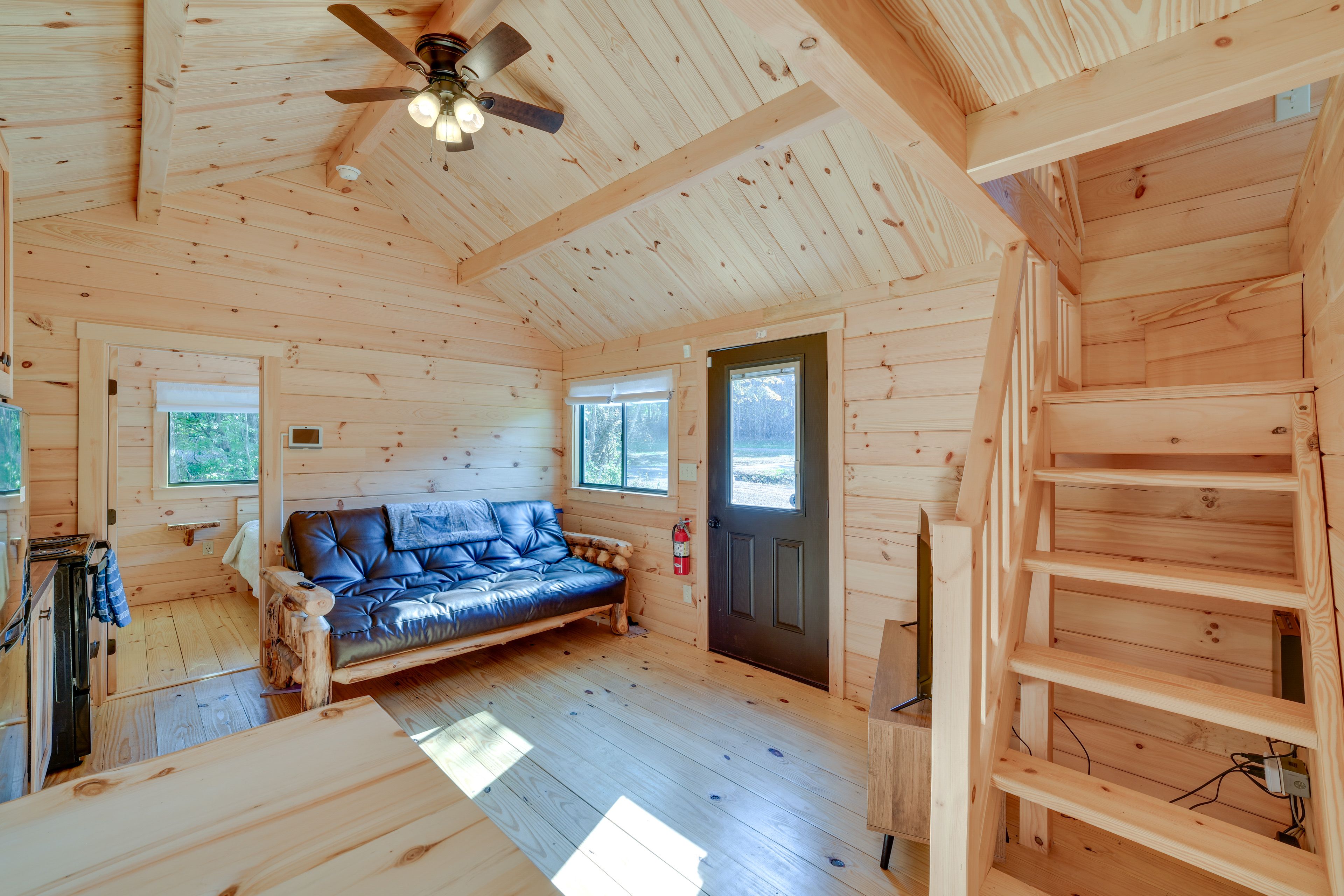 Living Room | Smart TV | Free WiFi