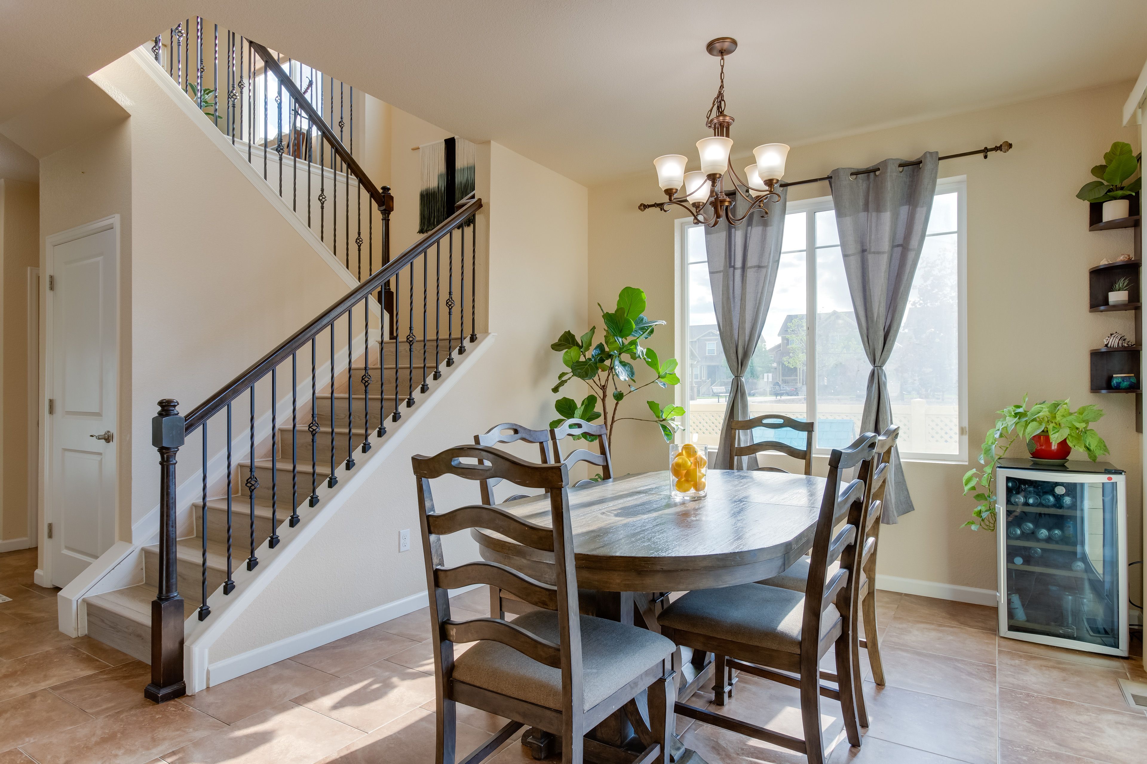 Dining Area | Dishware & Flatware