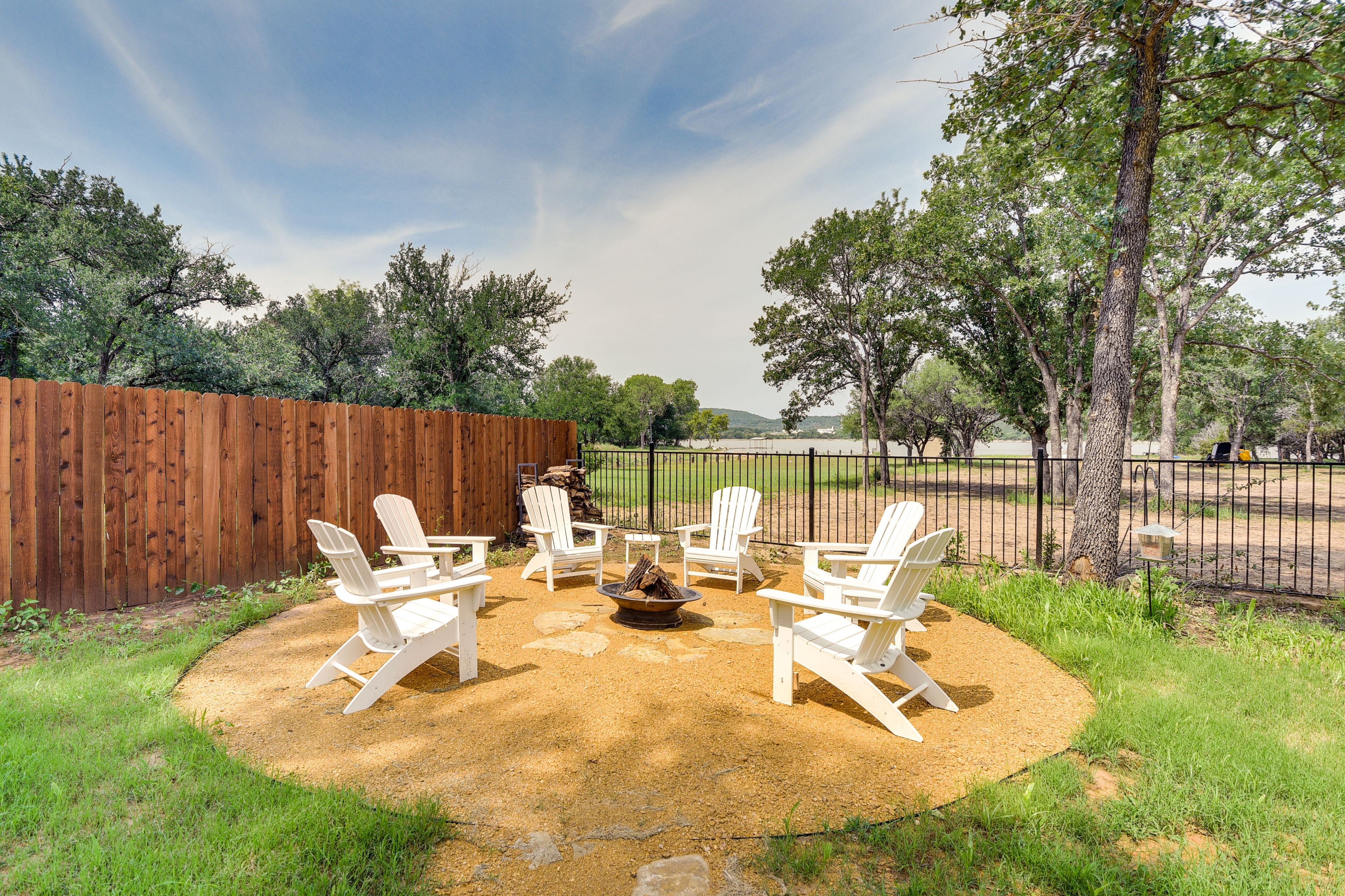 Fire Pit | Outdoor Seating