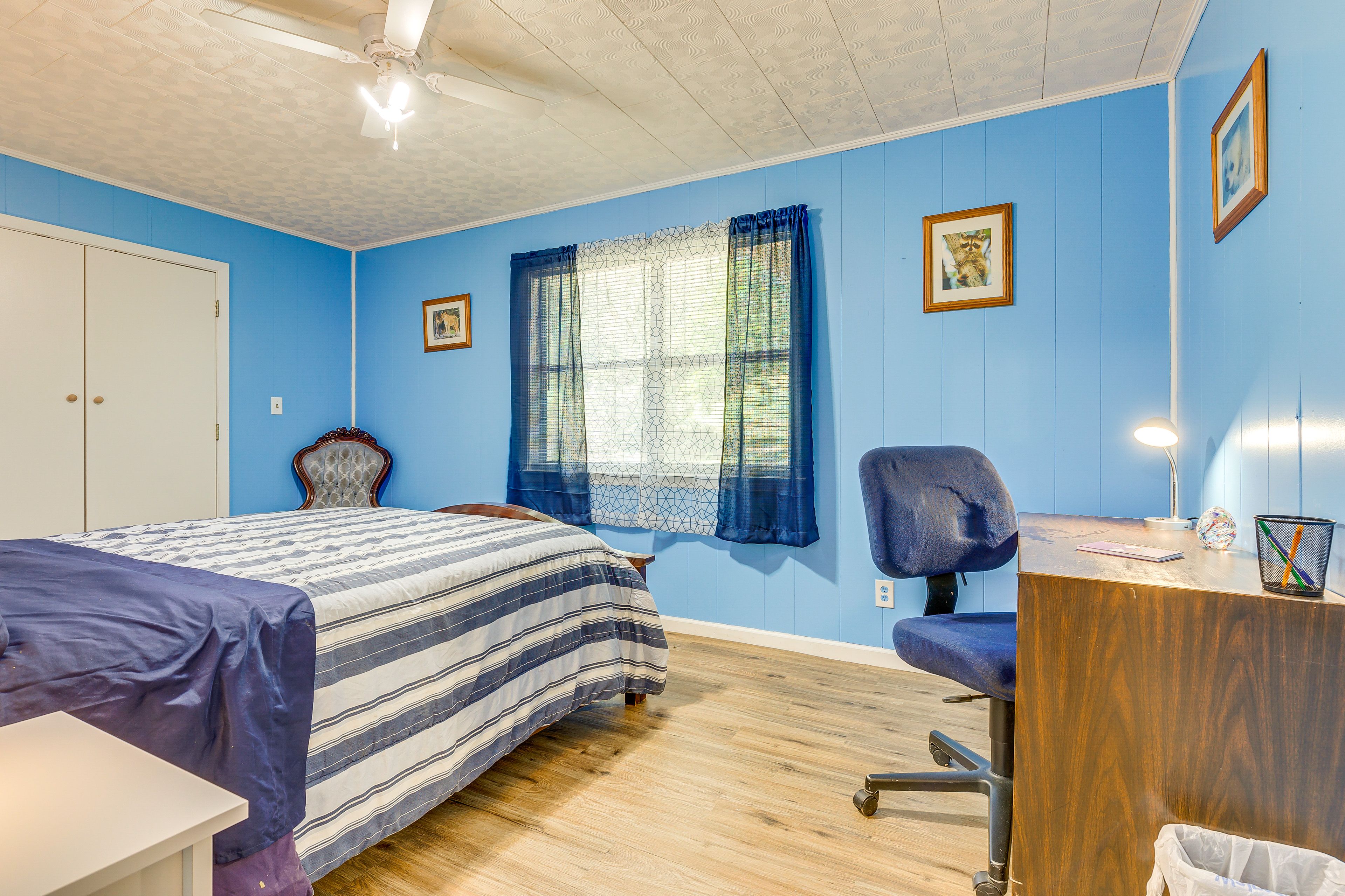 Bedroom 2 | Queen Bed | Workstation | Ceiling Fan