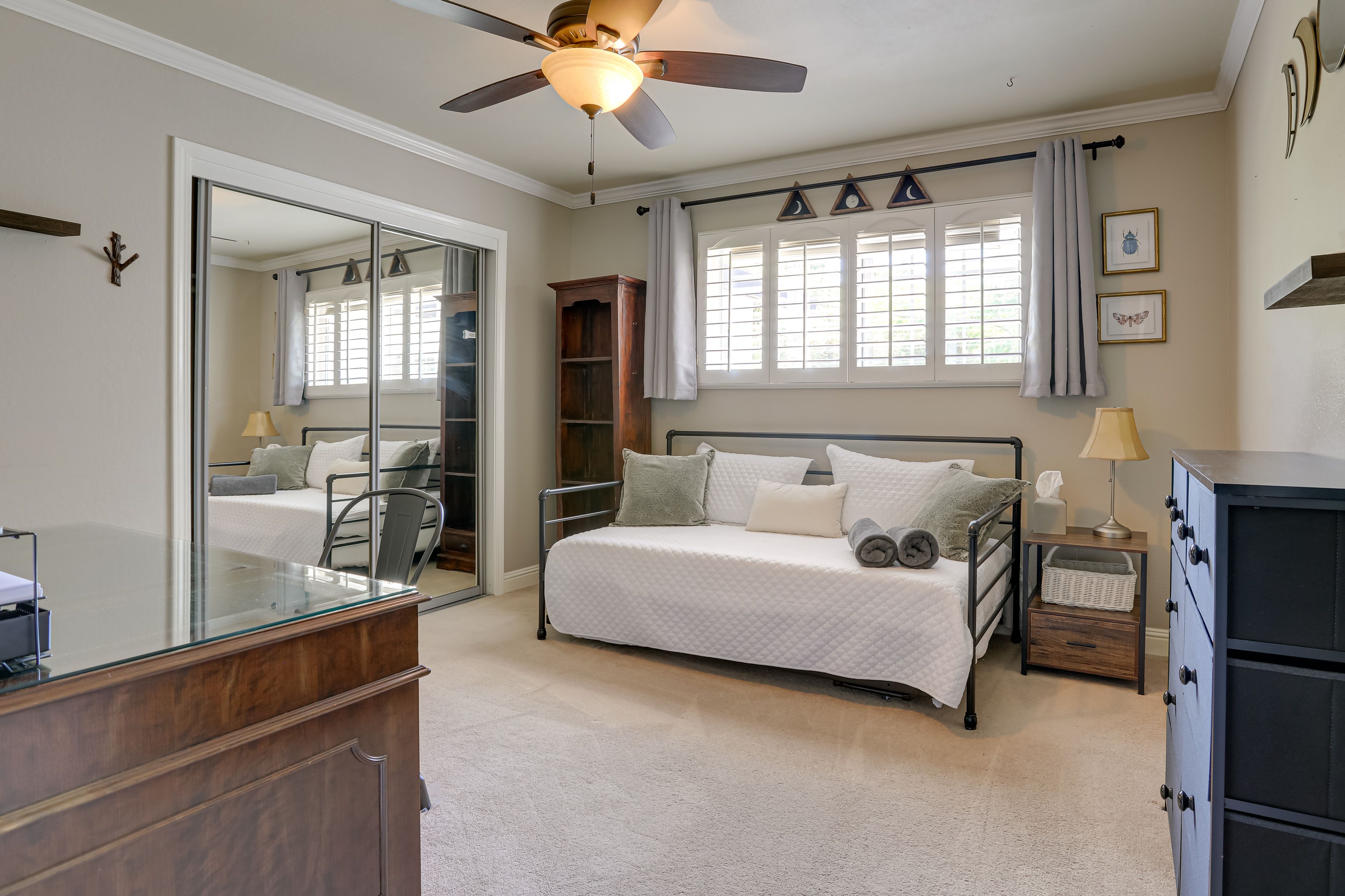 Bedroom 3 | Twin Daybed w/ Twin Trundle