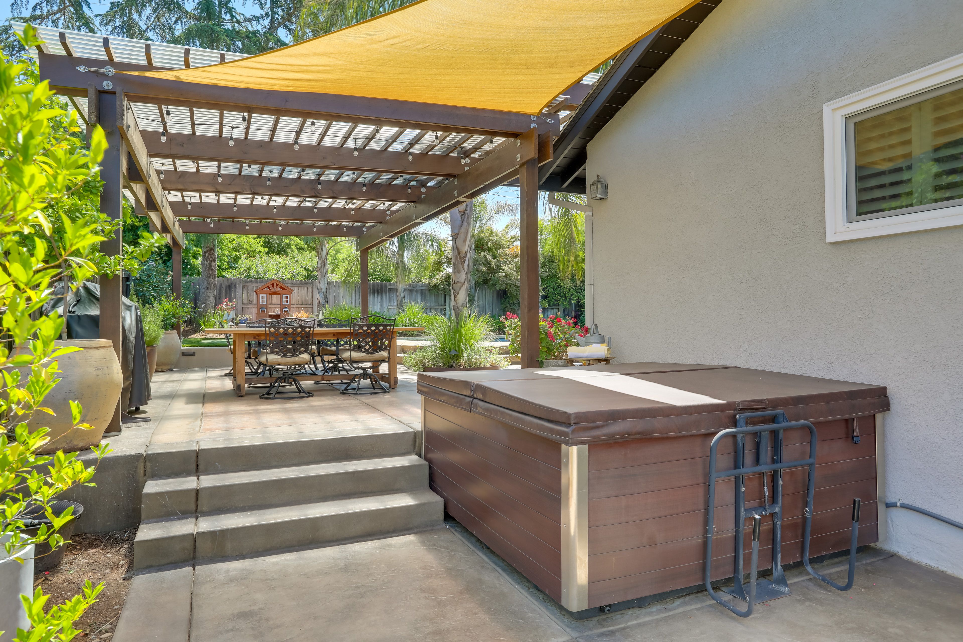 Covered Patio | Gas Grill | Private Hot Tub