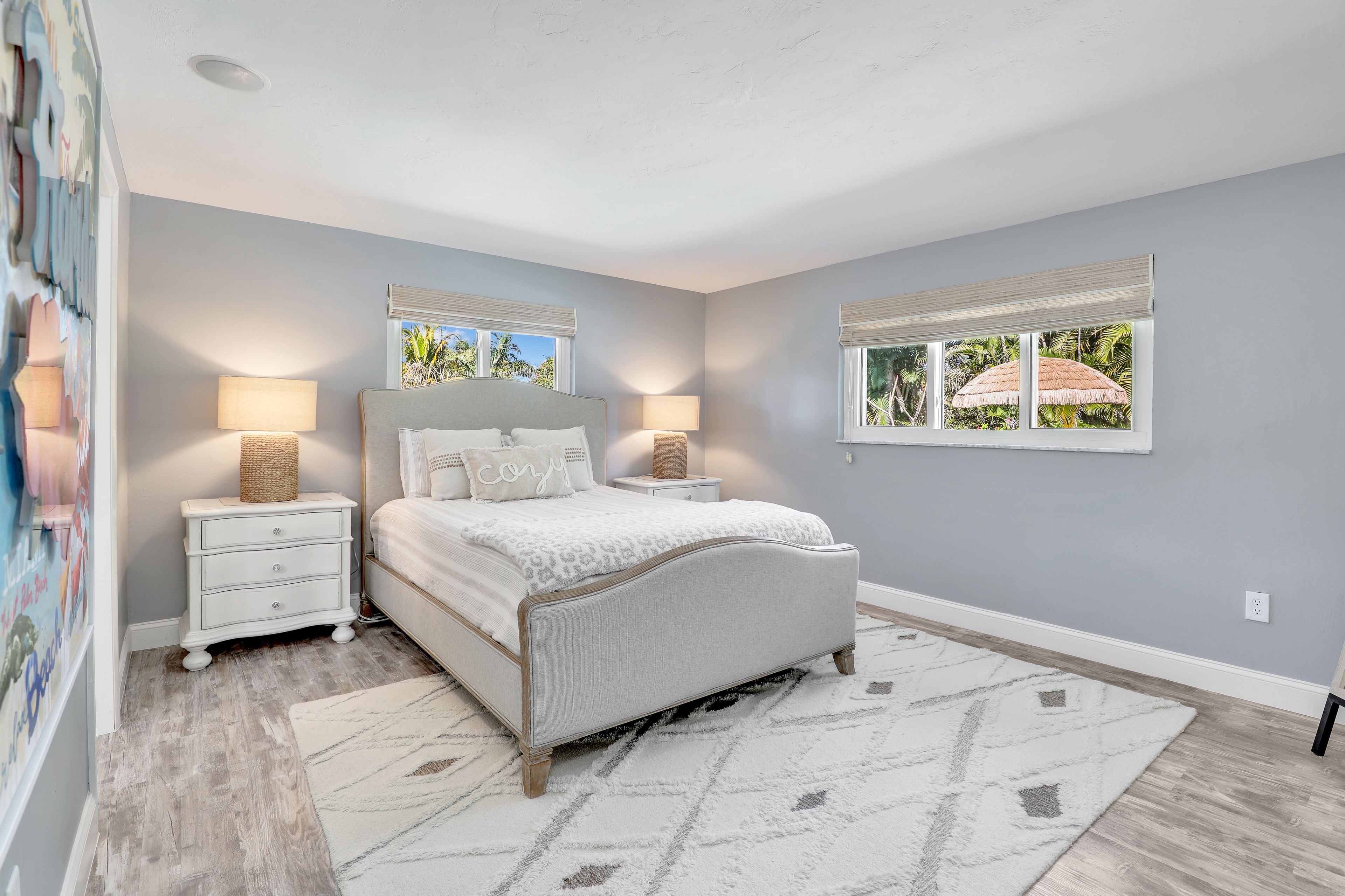 Bedroom 1 | Queen Bed | En-Suite Bathroom