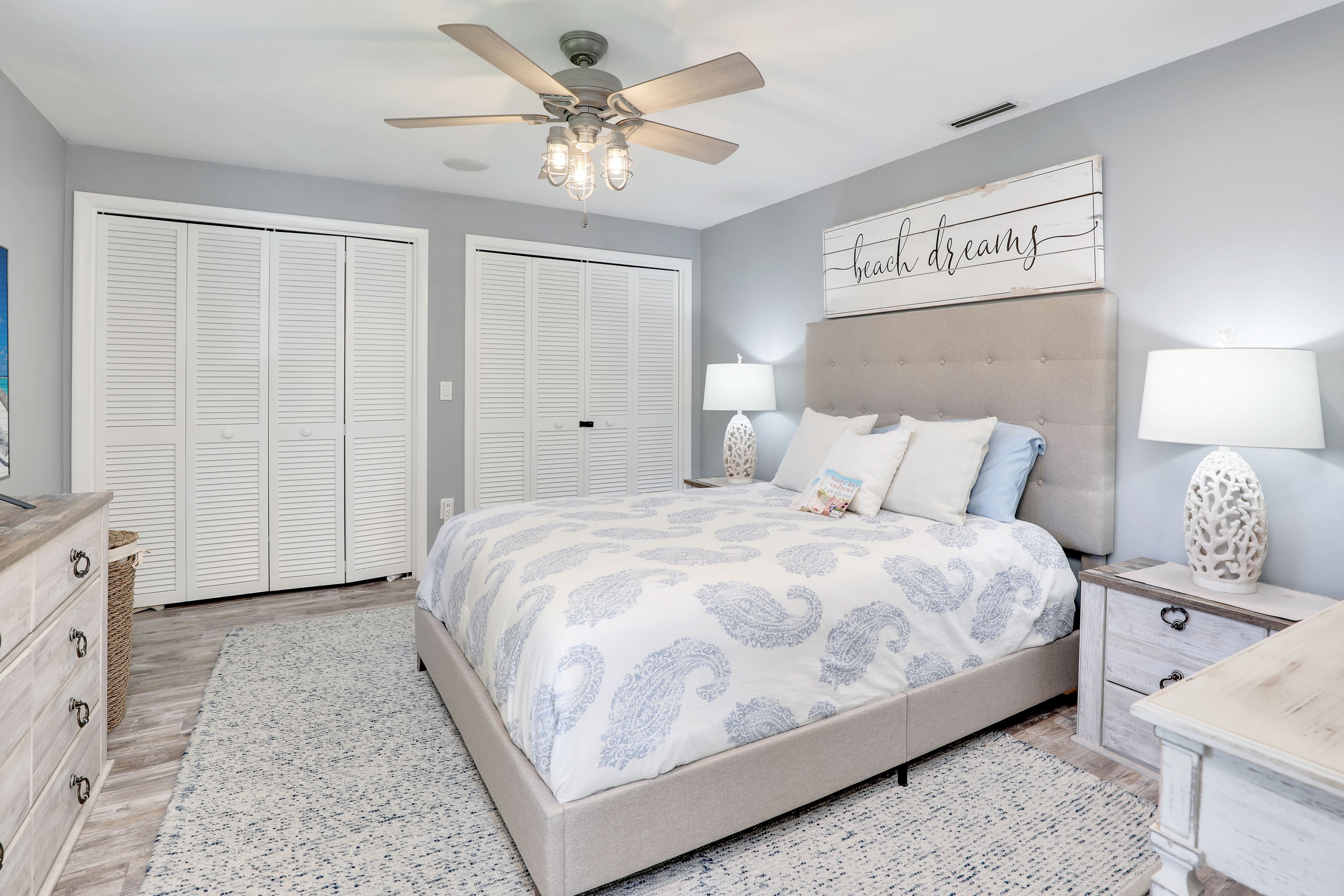 Bedroom 2 | Queen Bed