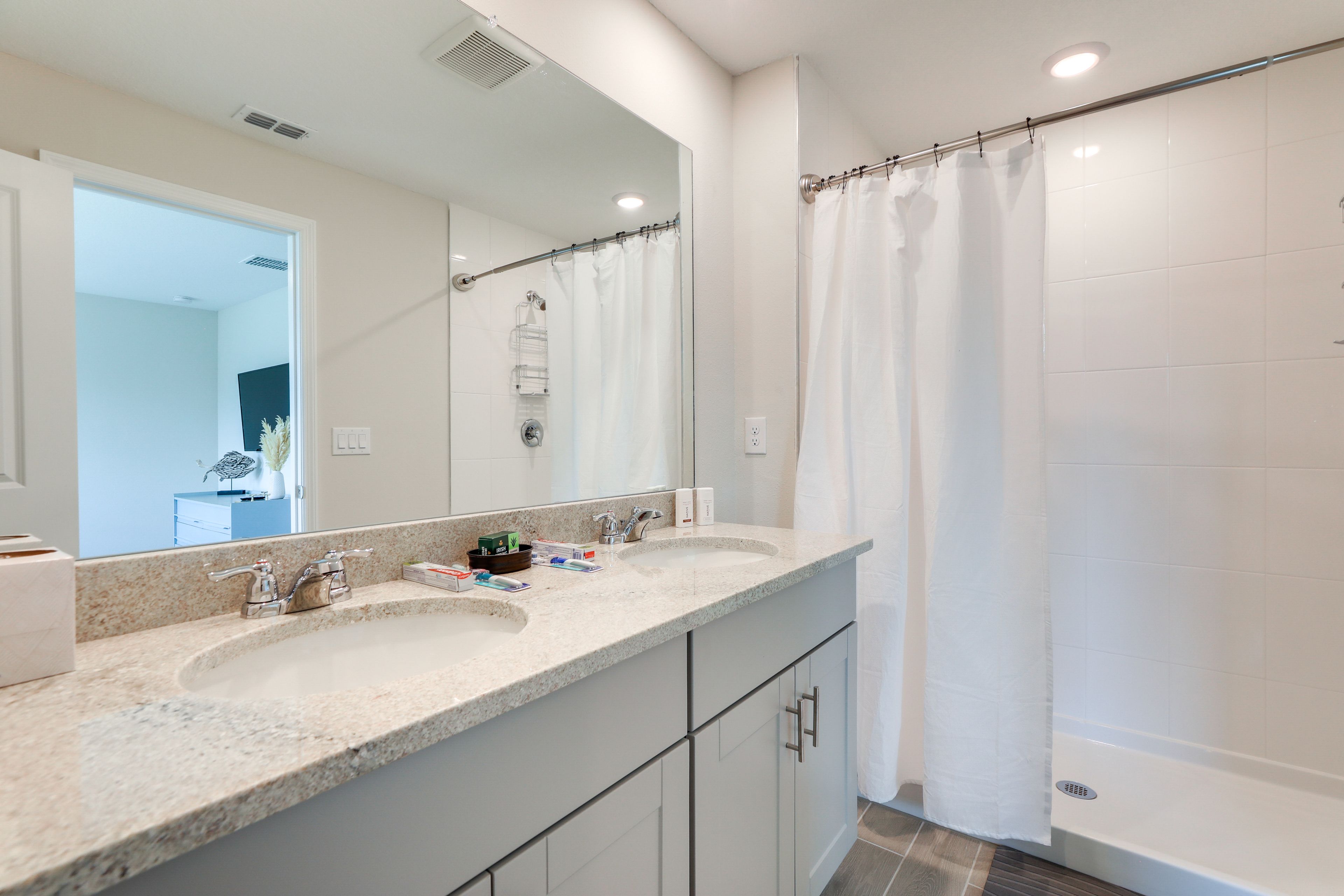En-Suite Bathroom | Complimentary Toiletries