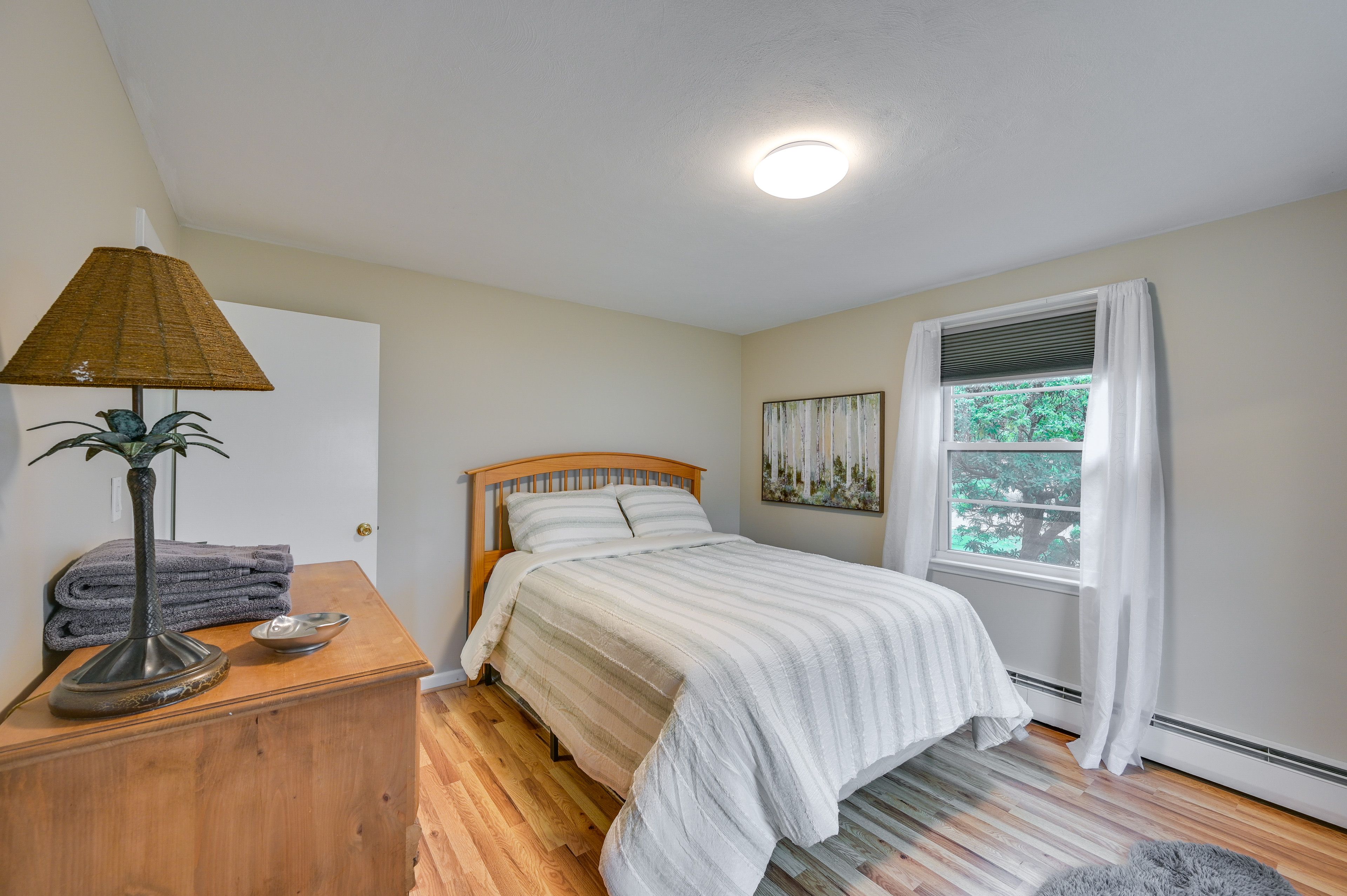 Bedroom 2 | Queen Bed