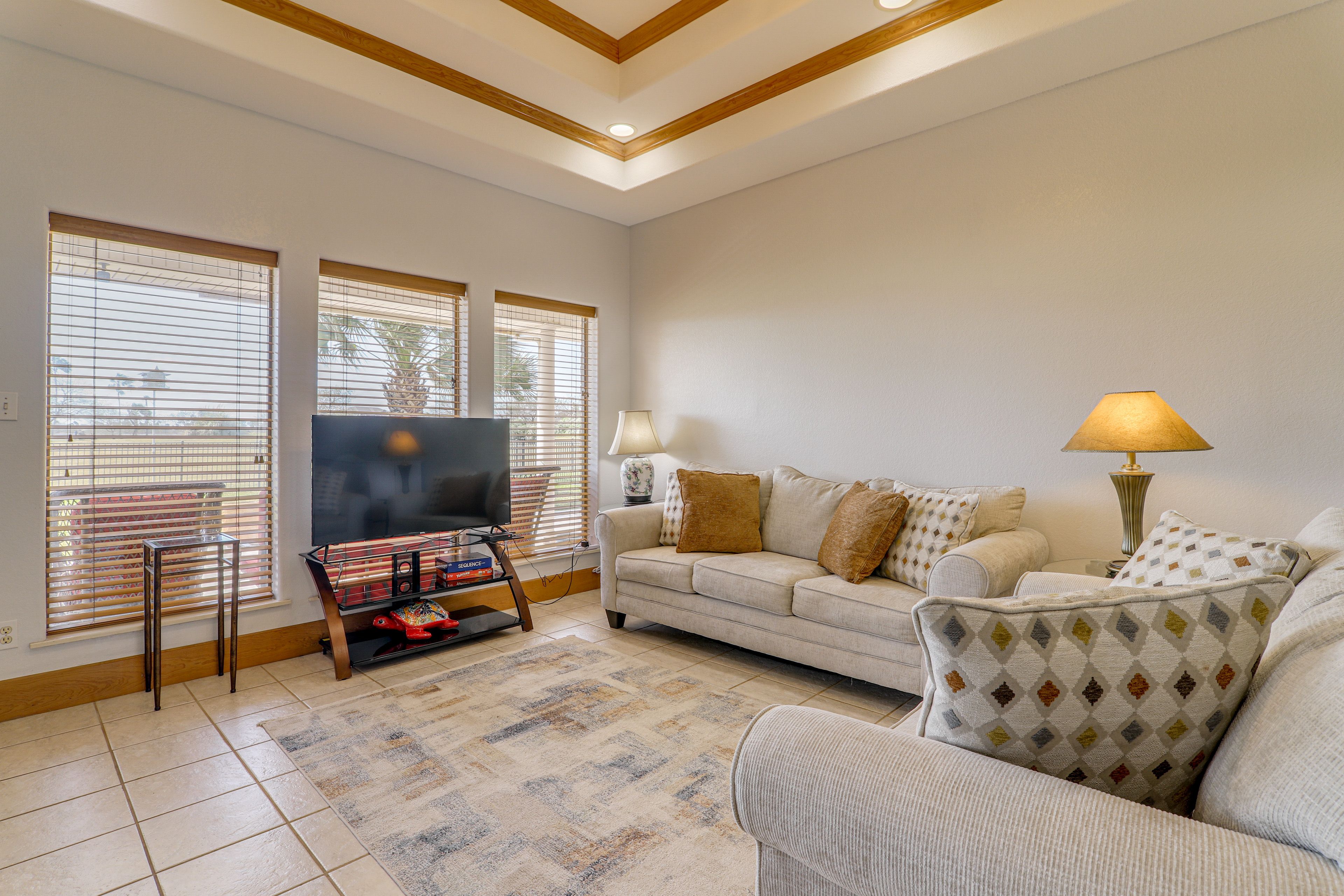 Living Room | Queen Murphy Bed | Queen Sleeper Sofa