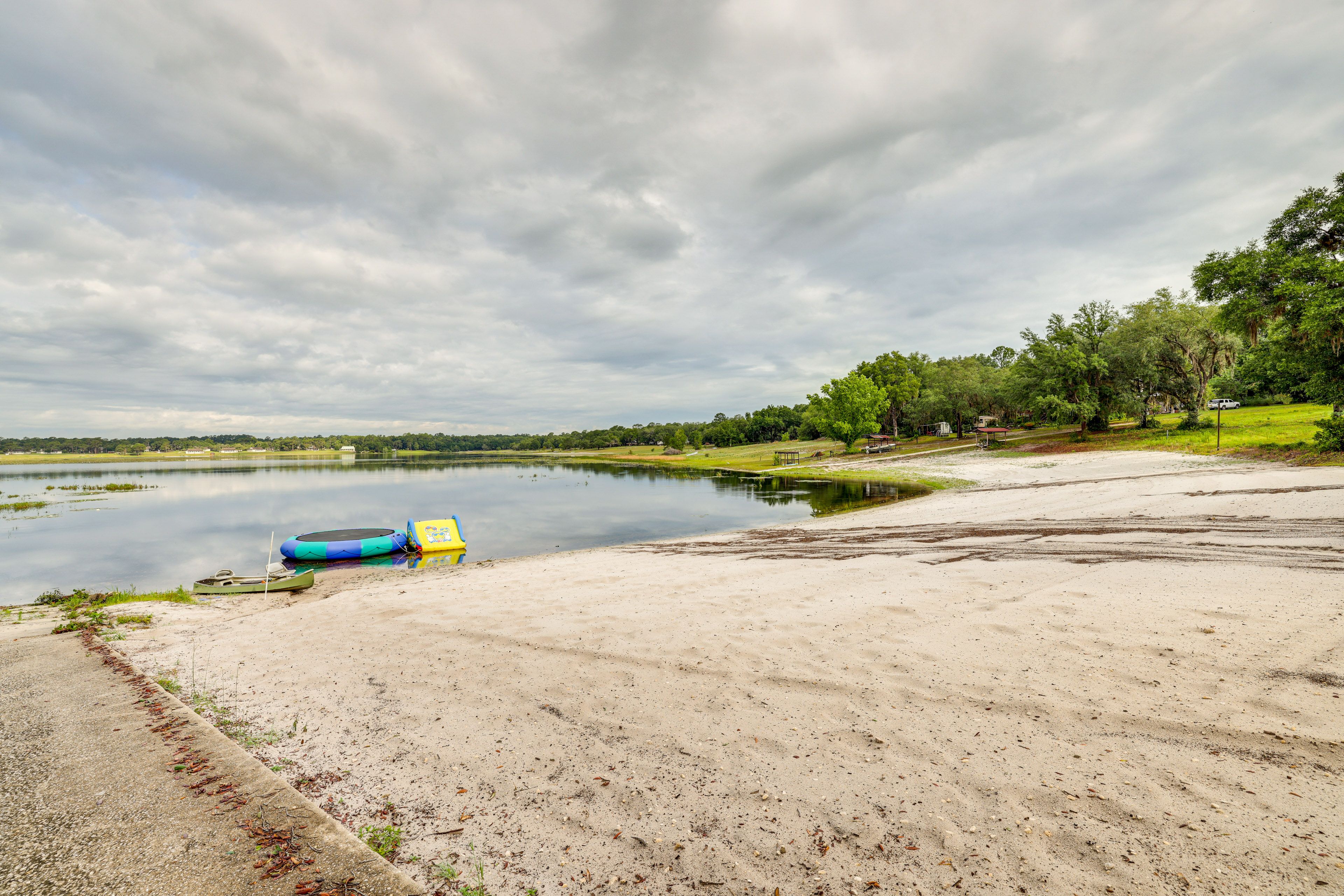 Private Beach Access | Canoe | Kayak | Life Vests
