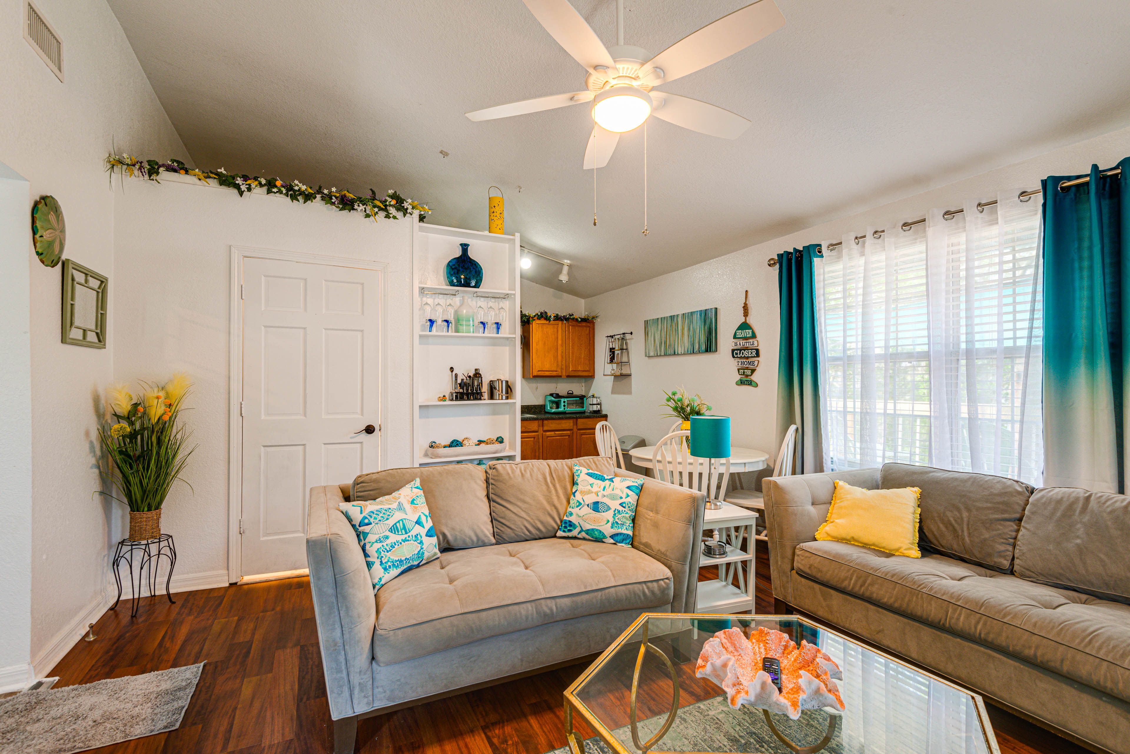 Living Room | Sleeper Sofa