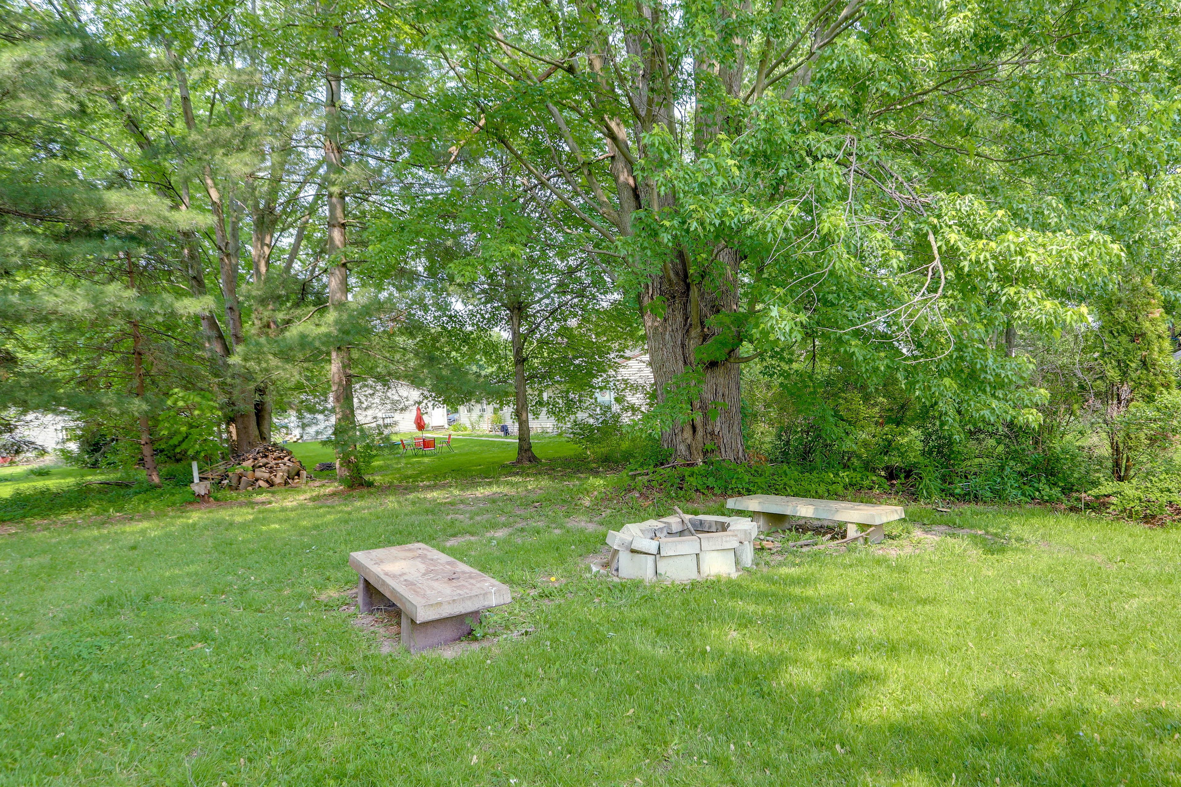 Backyard | Fire Pit | Gas Grill