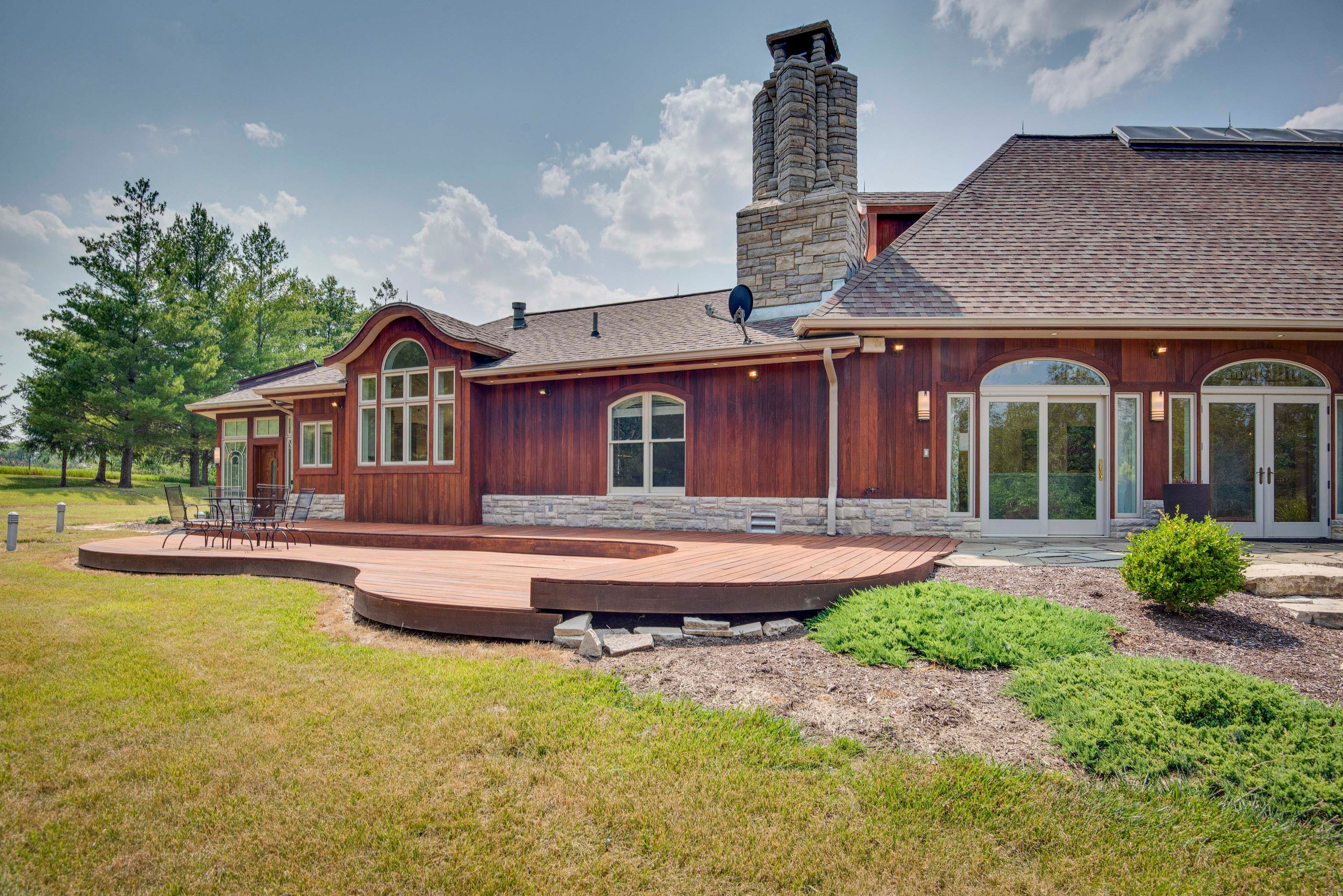 Back Deck | Dining Area