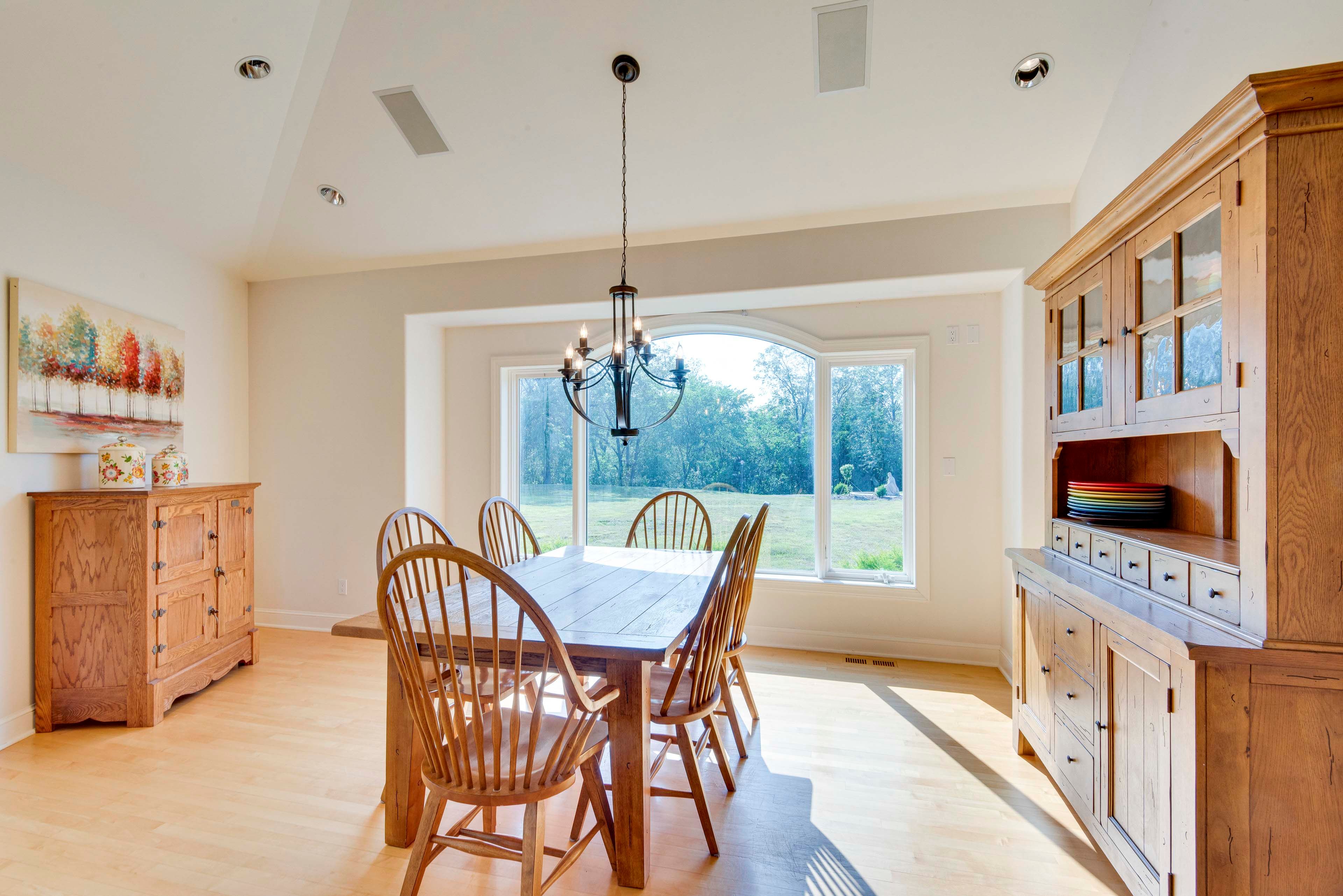 Dining Area | Dishware Provided | High Chair