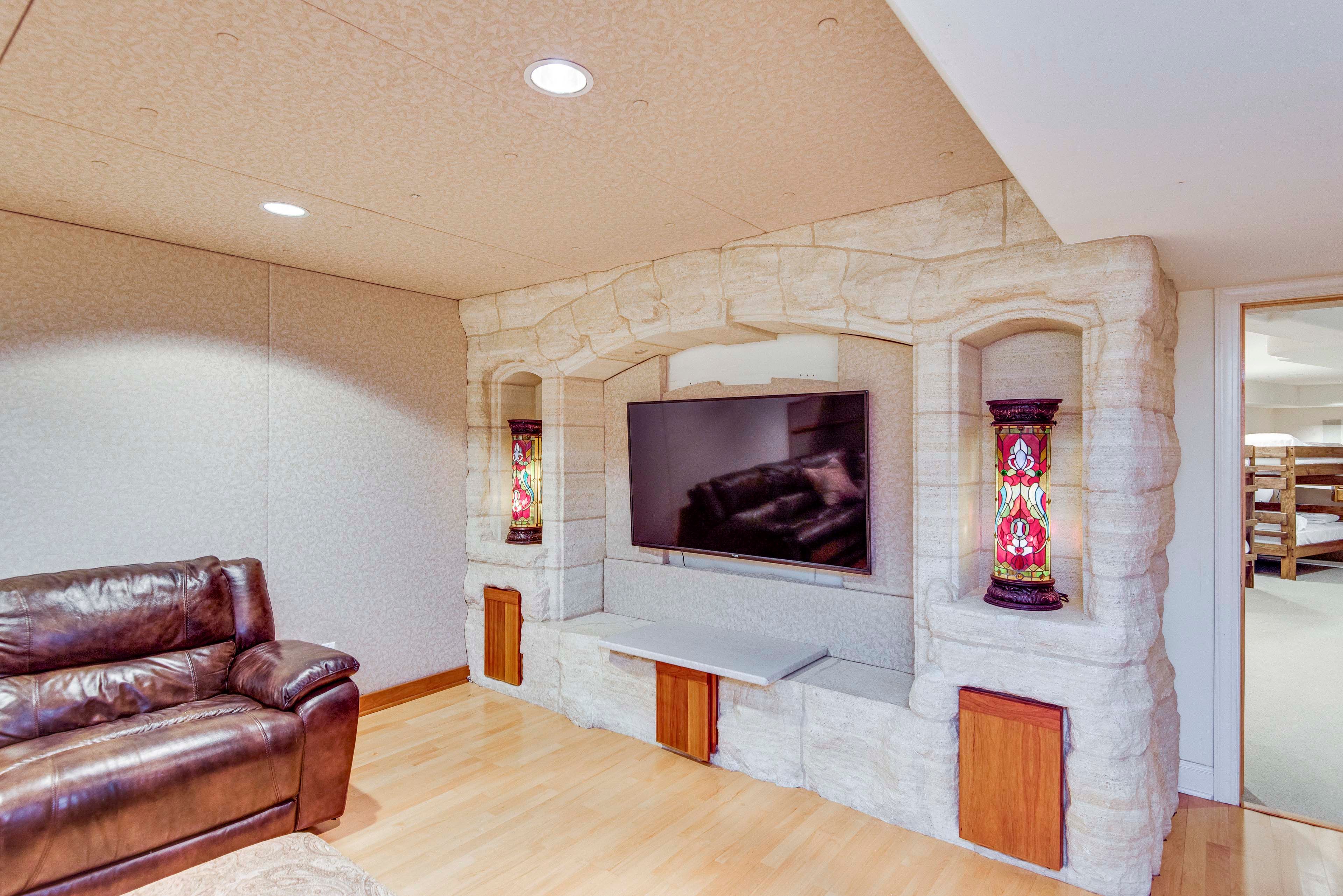 Lounge Area | Lower Level | Pack 'n Play Provided