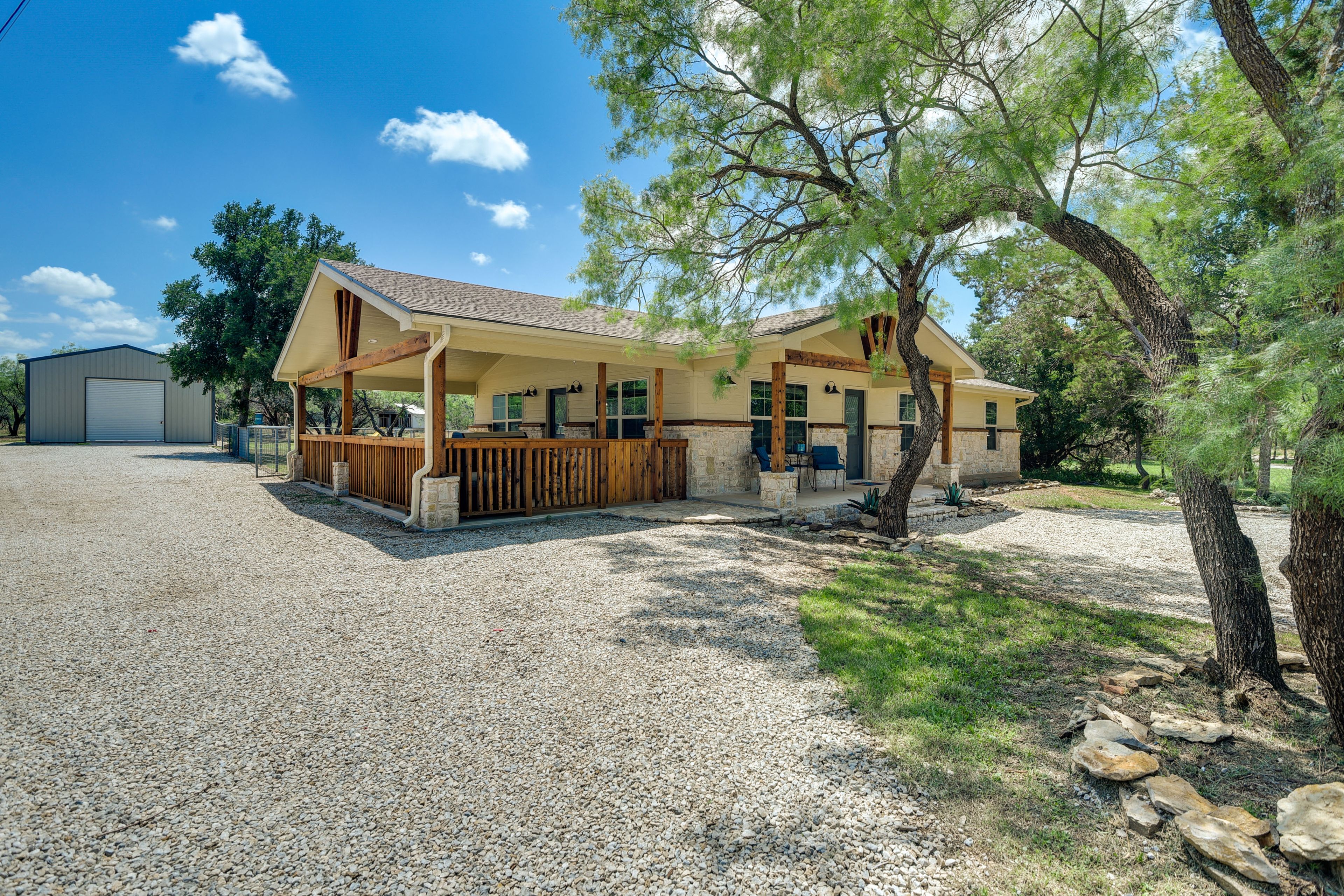 Parking | Driveway (4 Vehicles) | RV/Boat Parking