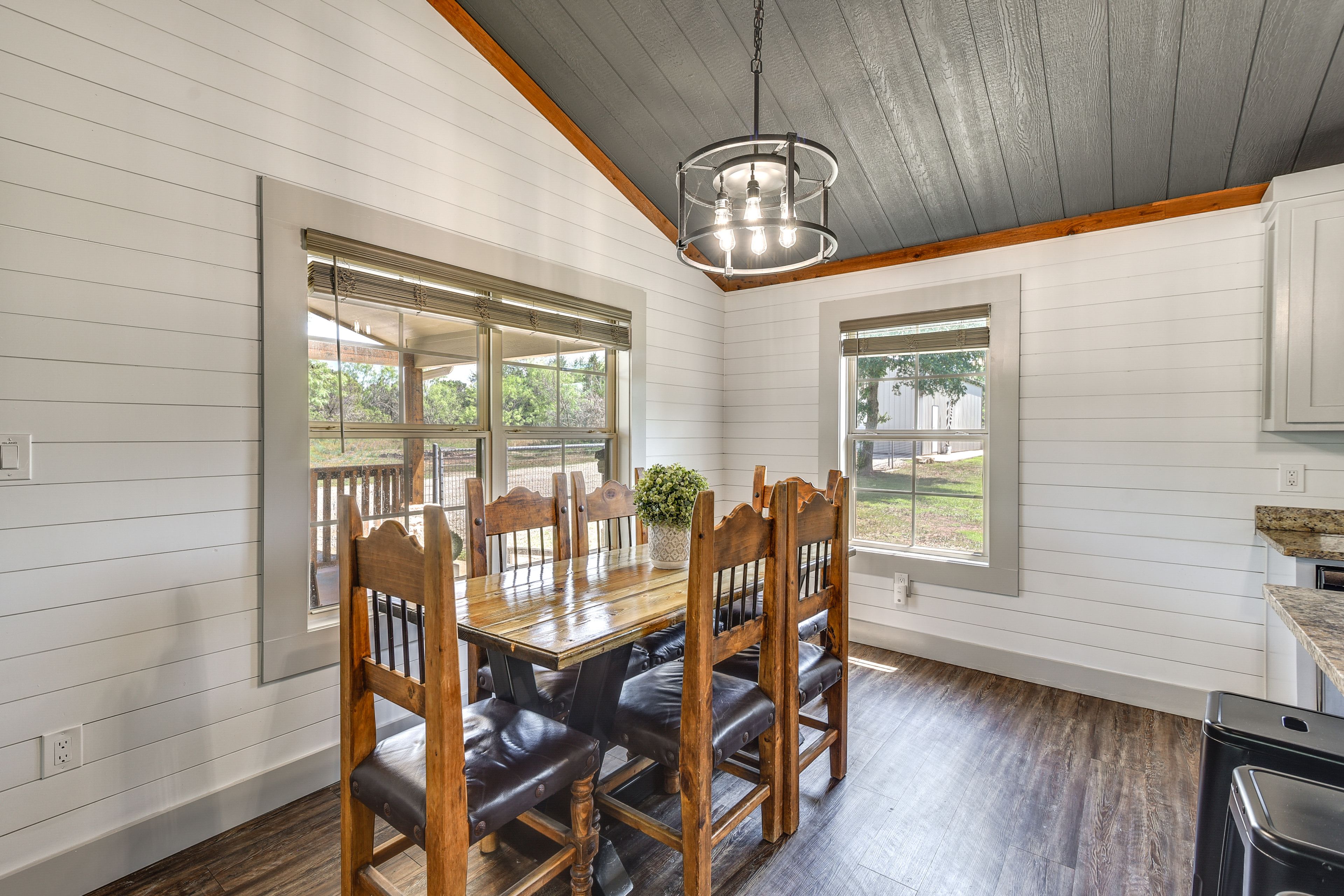 Dining Area | Dining Table | Dishware/Flatware