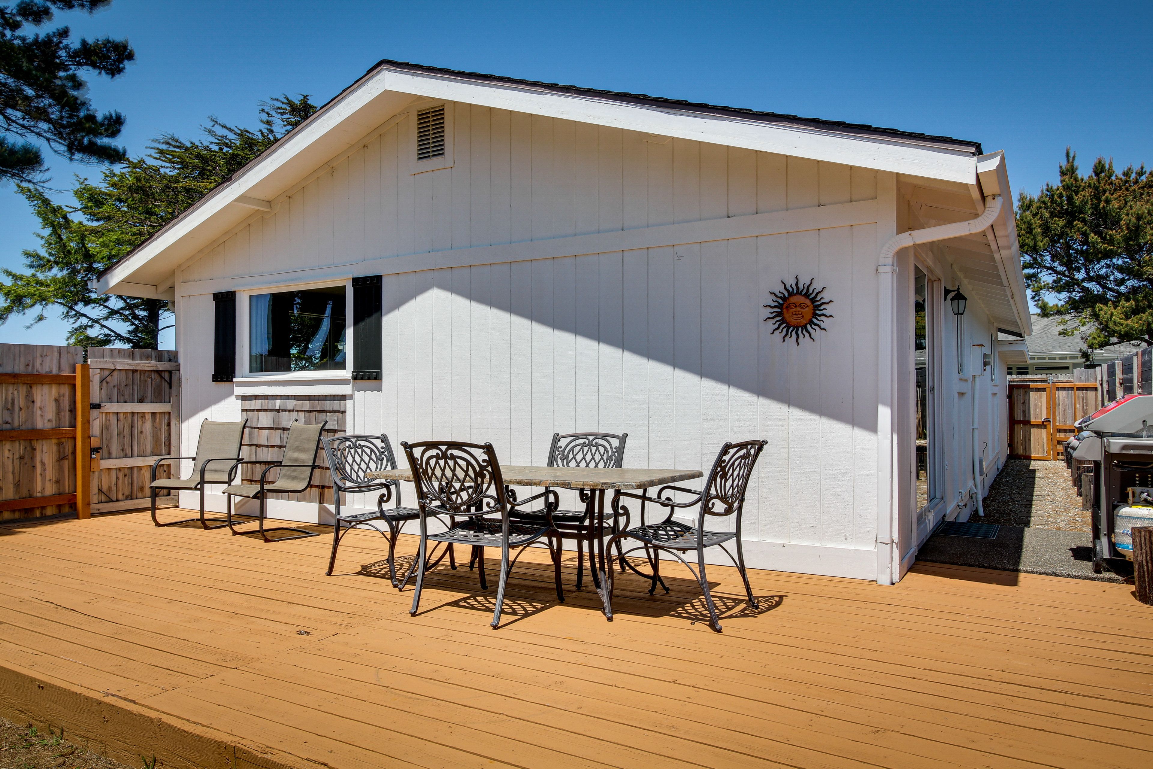 Deck | Gas Grill
