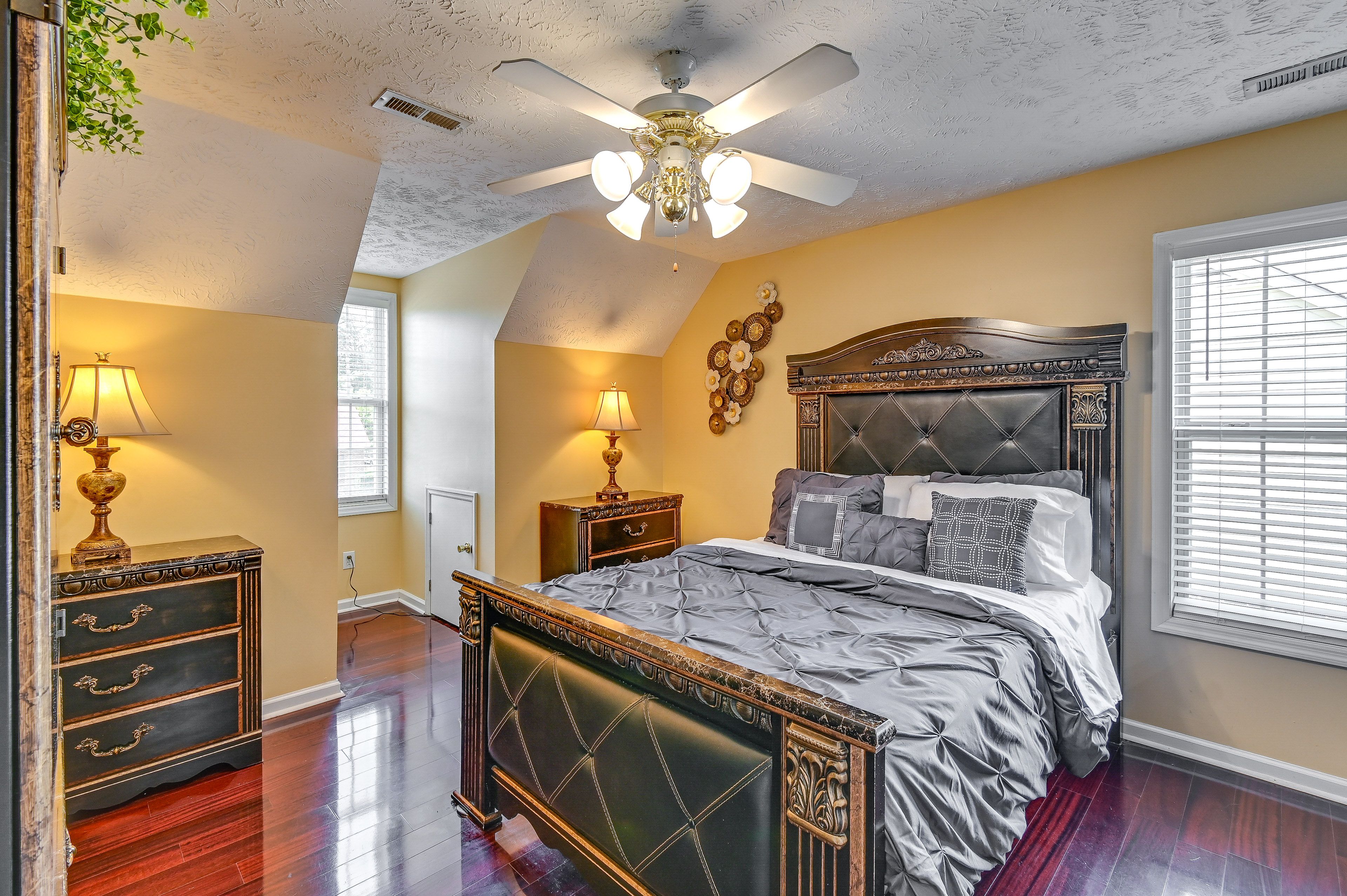 Bedroom 1 | Queen Bed | 2nd Floor | Linens Provided | En-Suite Bathroom