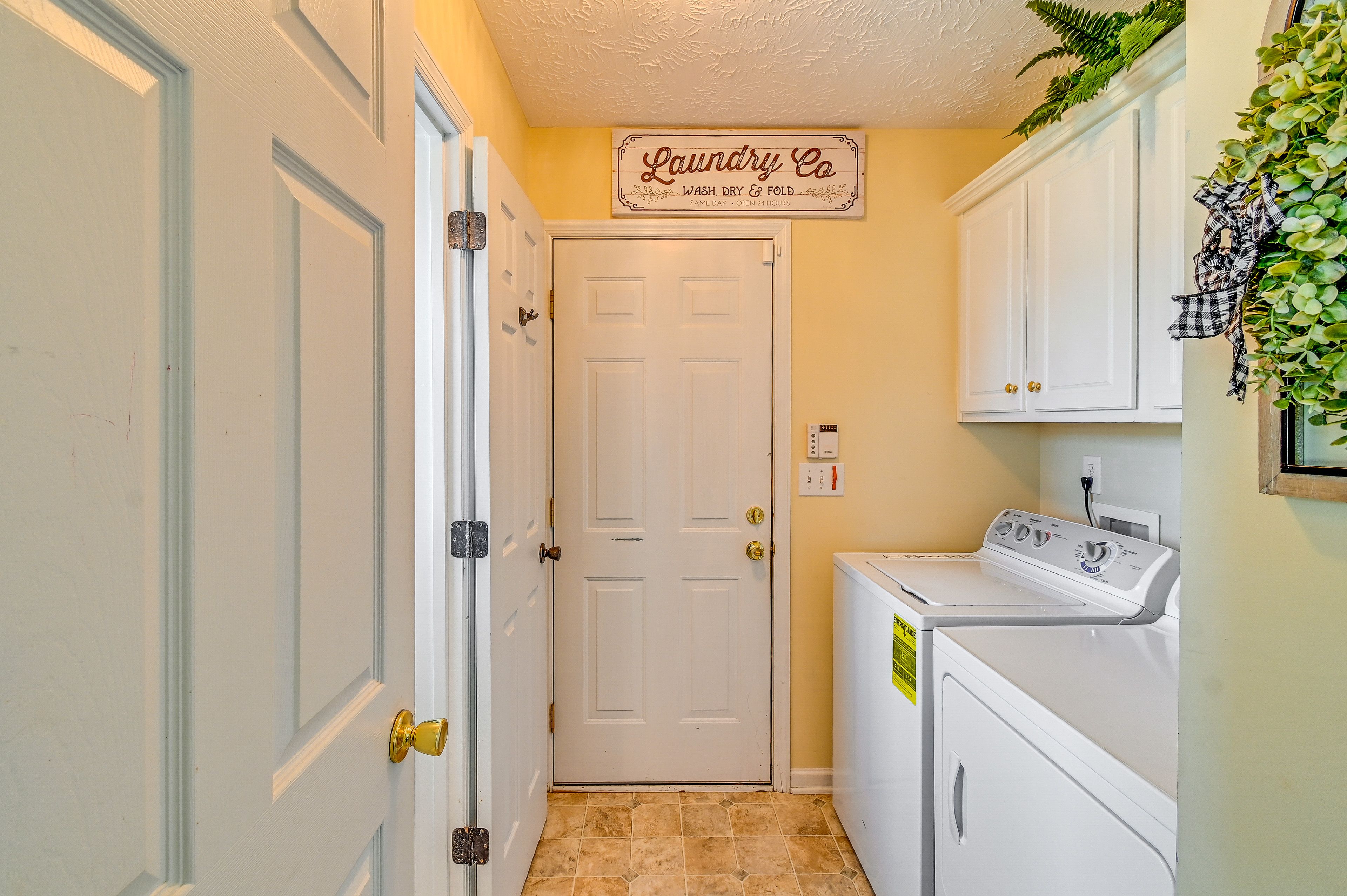 Laundry Area | Washer/Dryer | Iron/Board