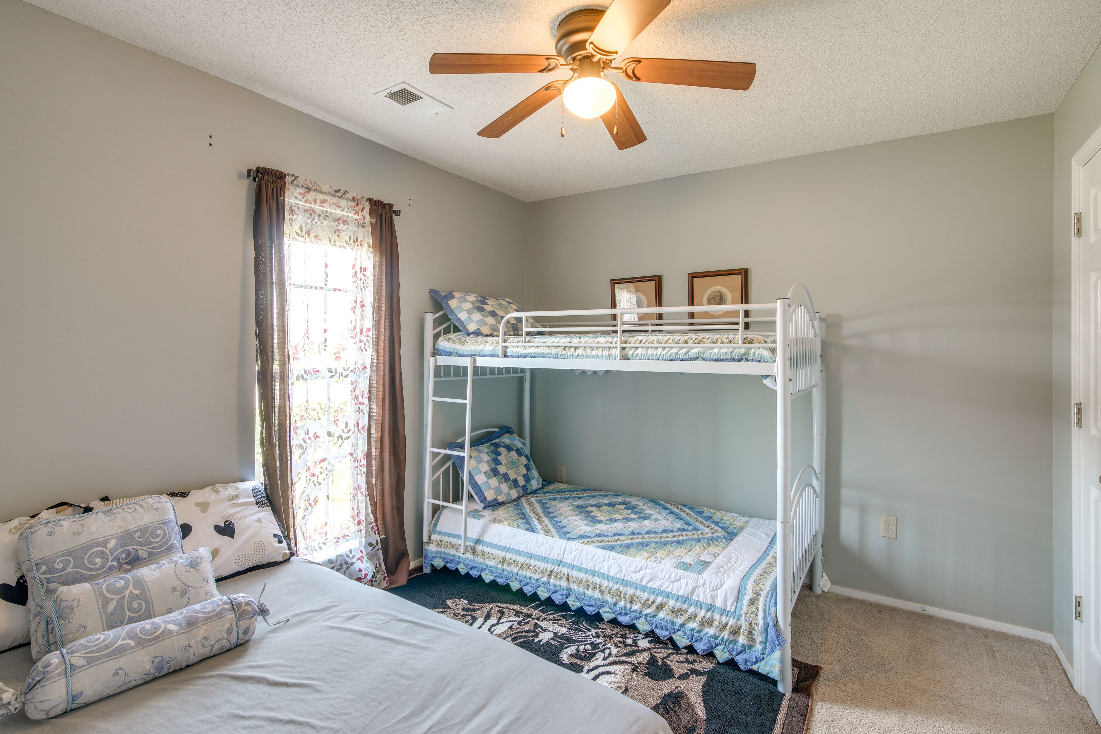 Bedroom 2 | Twin Bunk Bed | Futon