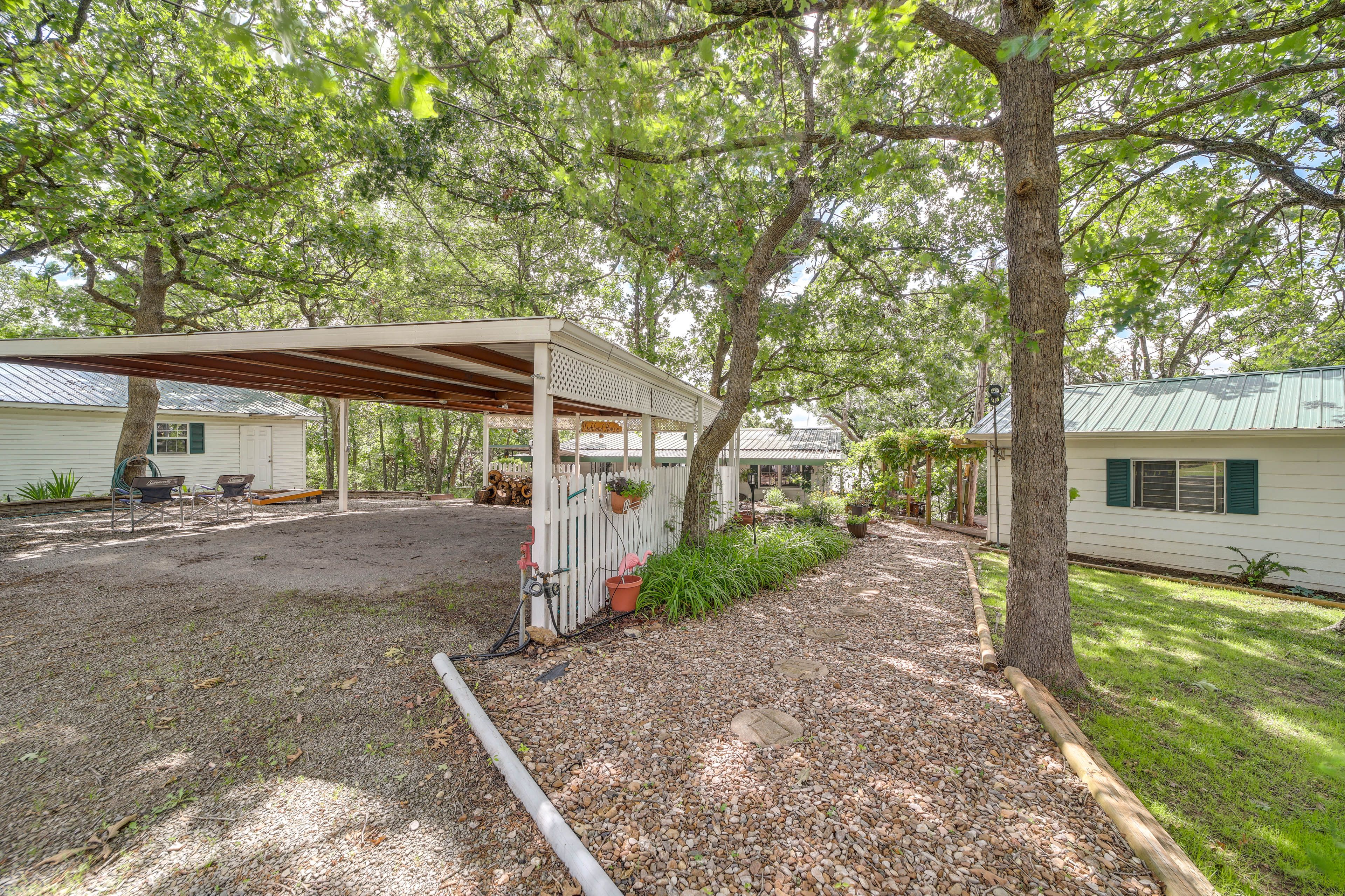 Carport (3 Vehicles) | Boat Trailer Parking Allowed