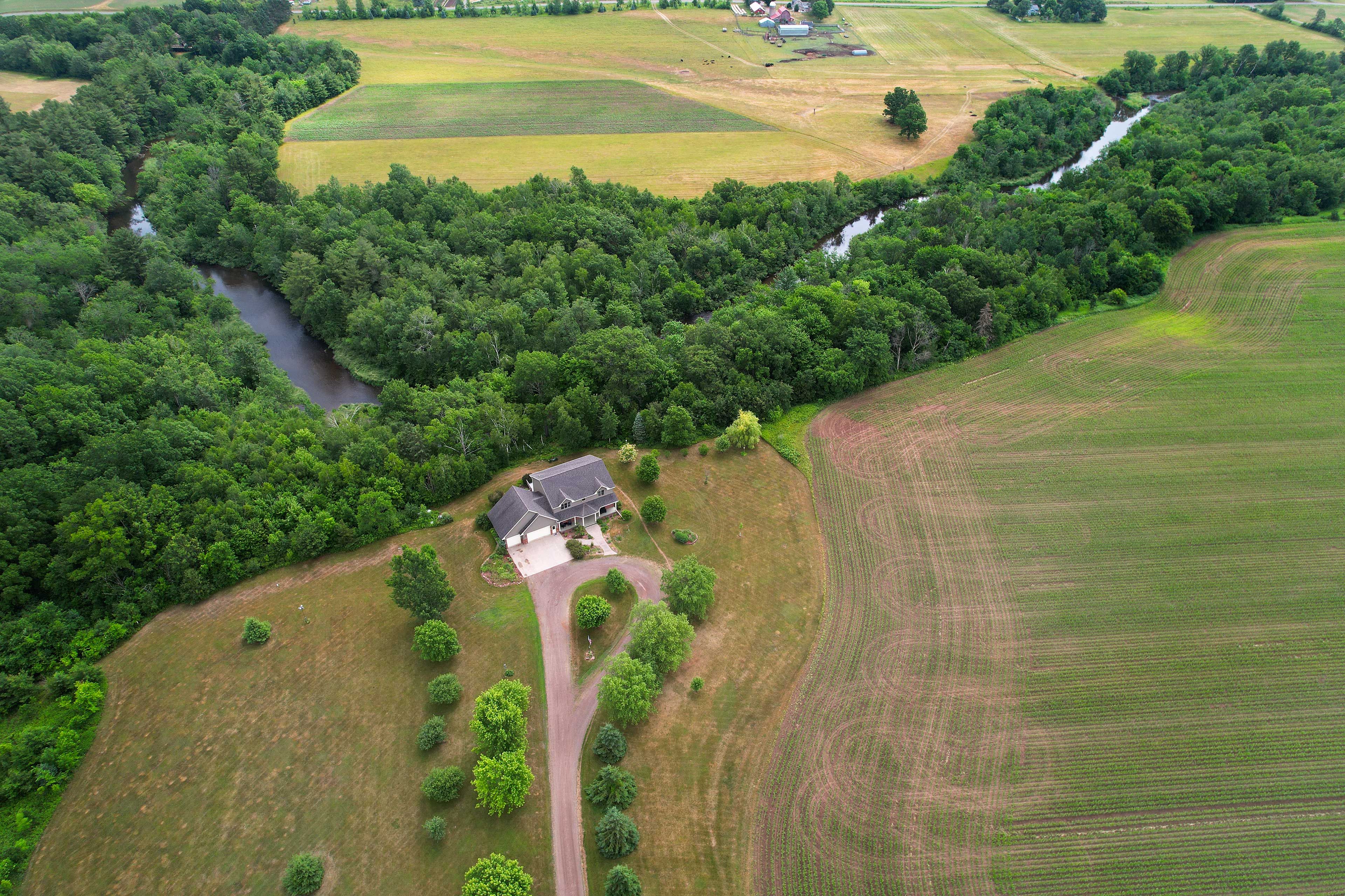 Property Surroundings | Bill River Frontage | 2-Person Kayak Provided