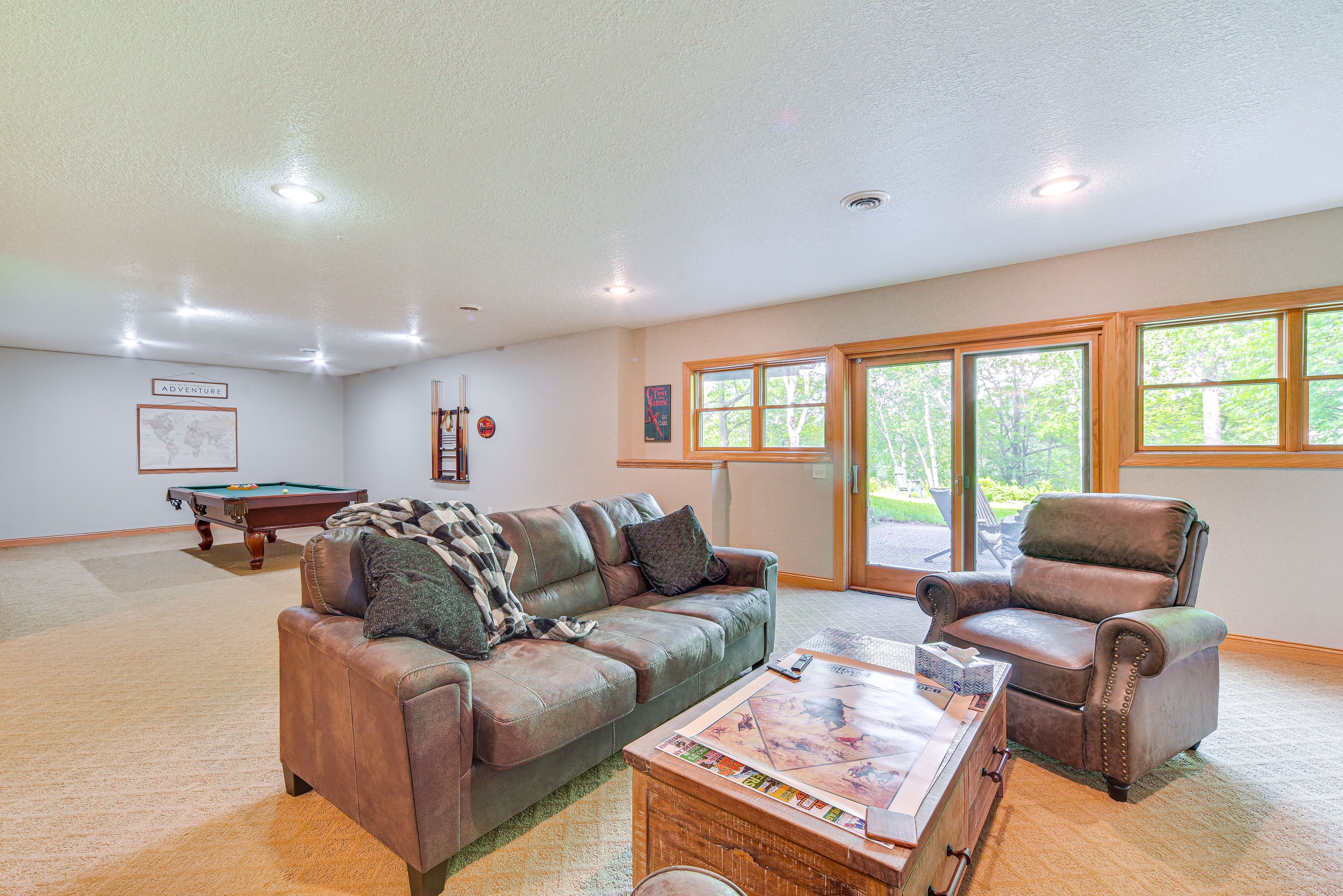 Family Room | 85" Smart TV | Pool Table