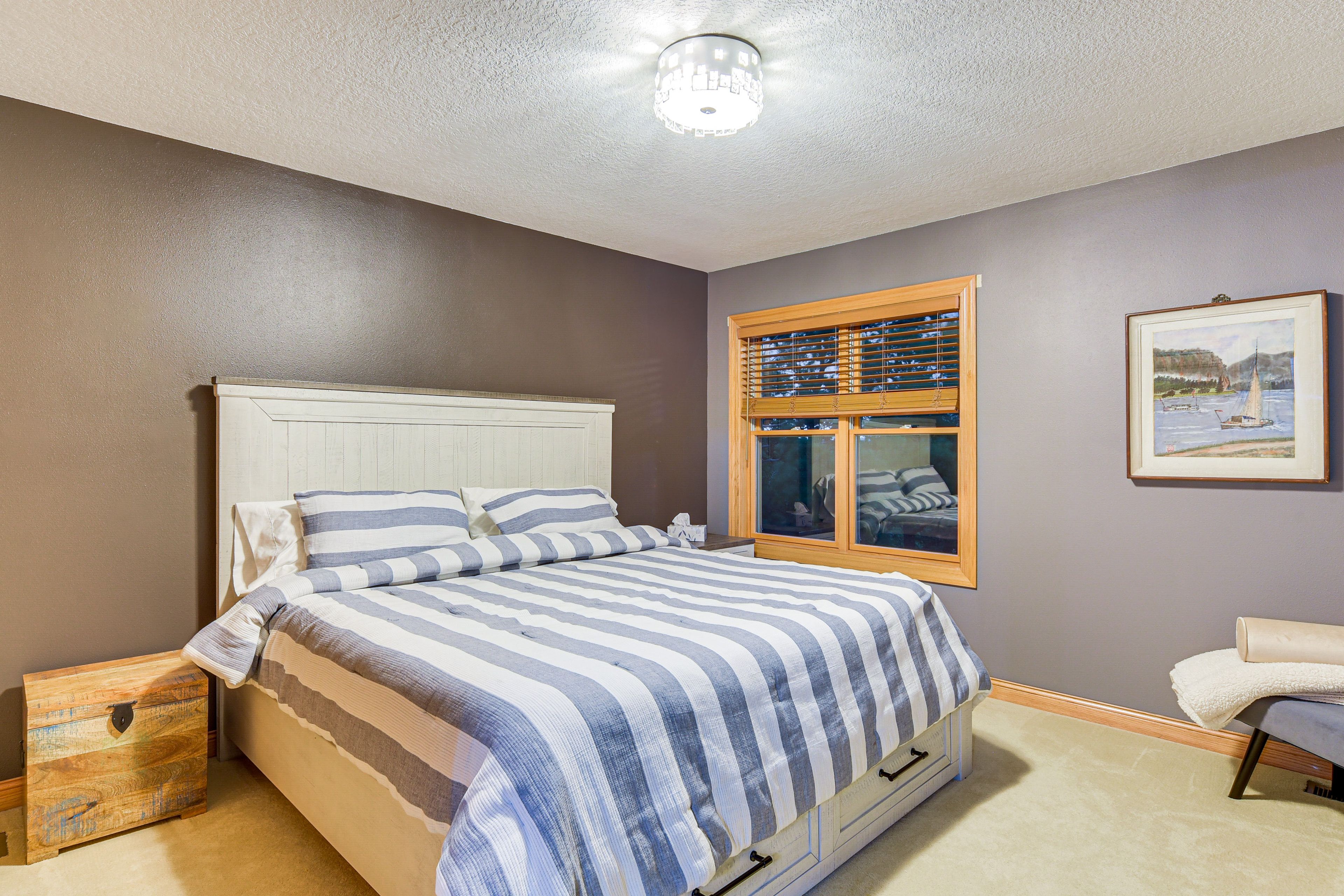 Bedroom 2 | King Bed | 2nd Floor