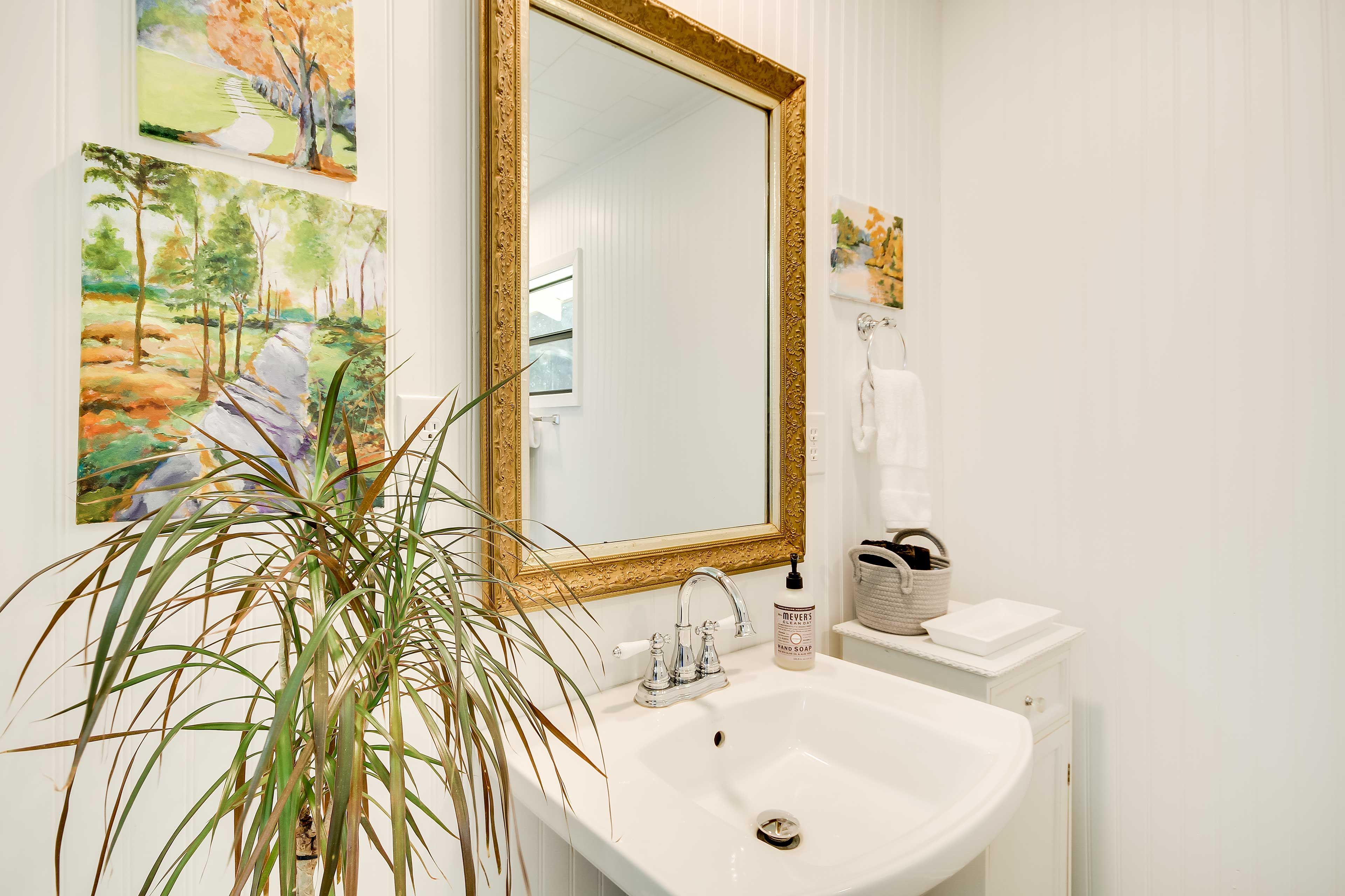 Full Bathroom