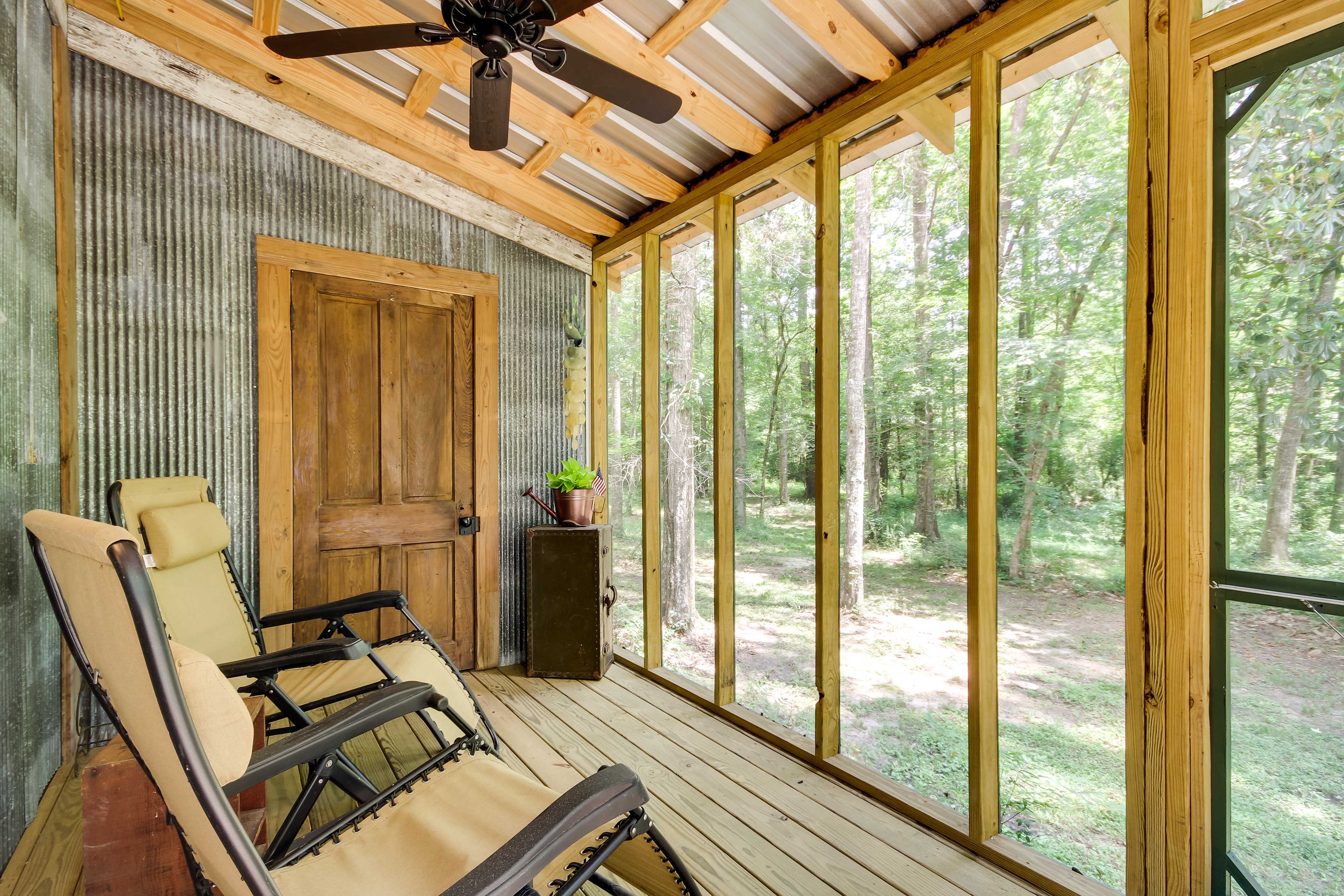 Screened-In Porch
