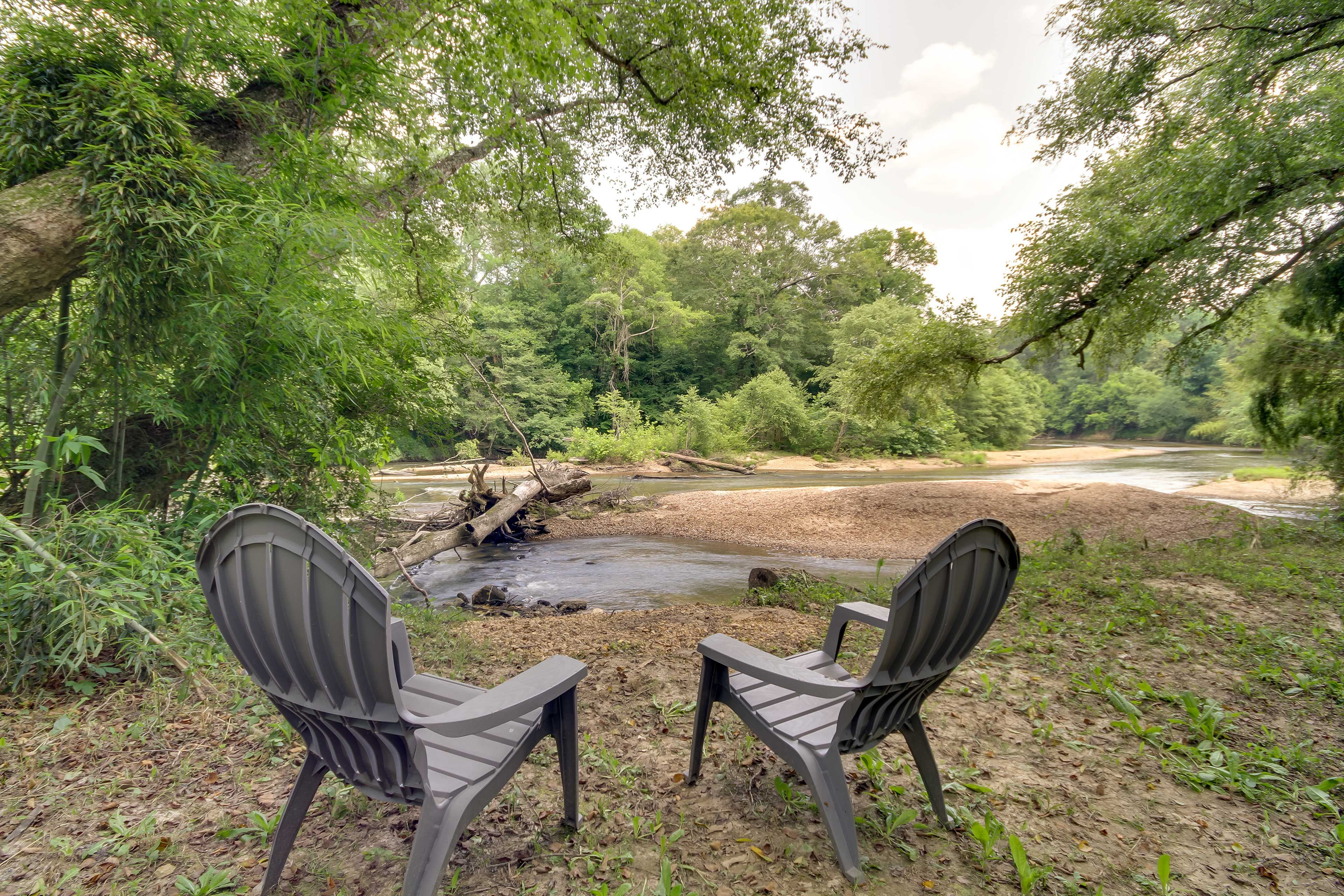 McComb Vacation Rental | 1BR | 1BA | 540 Sq Ft | Steps Required to Enter