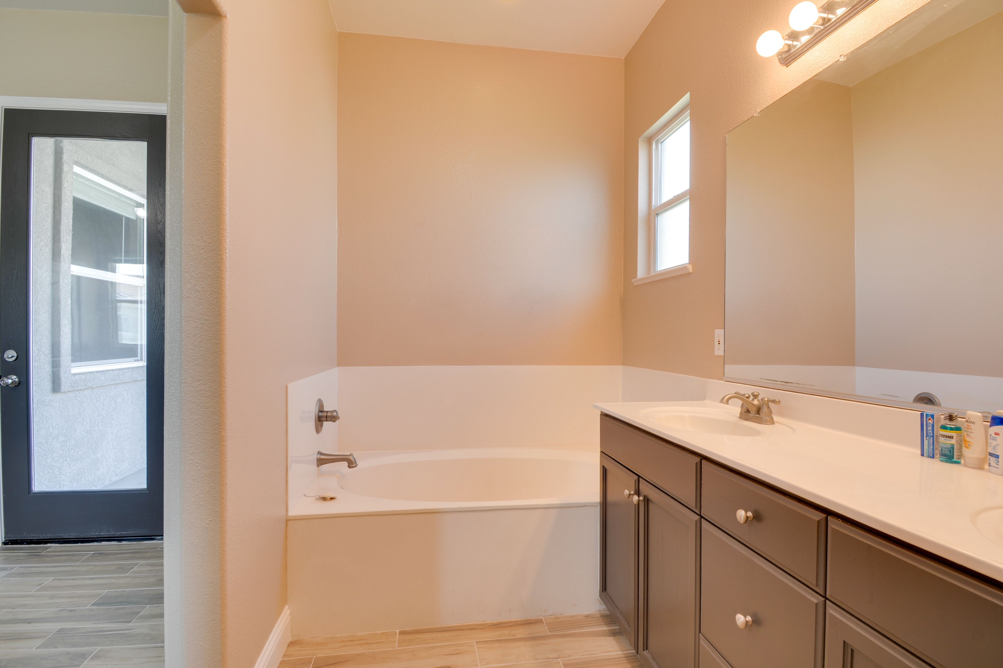 En-Suite Bathroom | Complimentary Toiletries