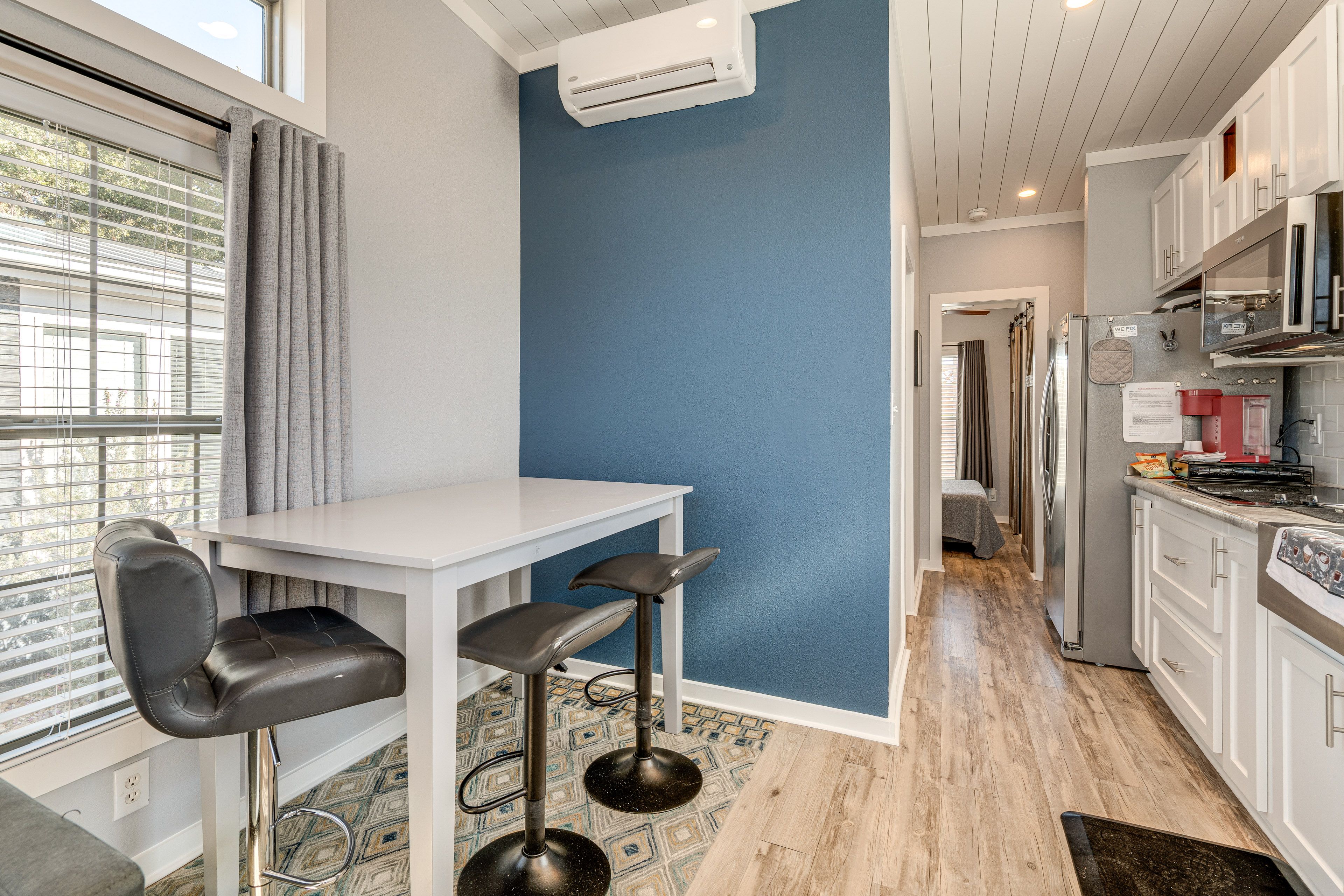 Dining Area | Dishware & Flatware