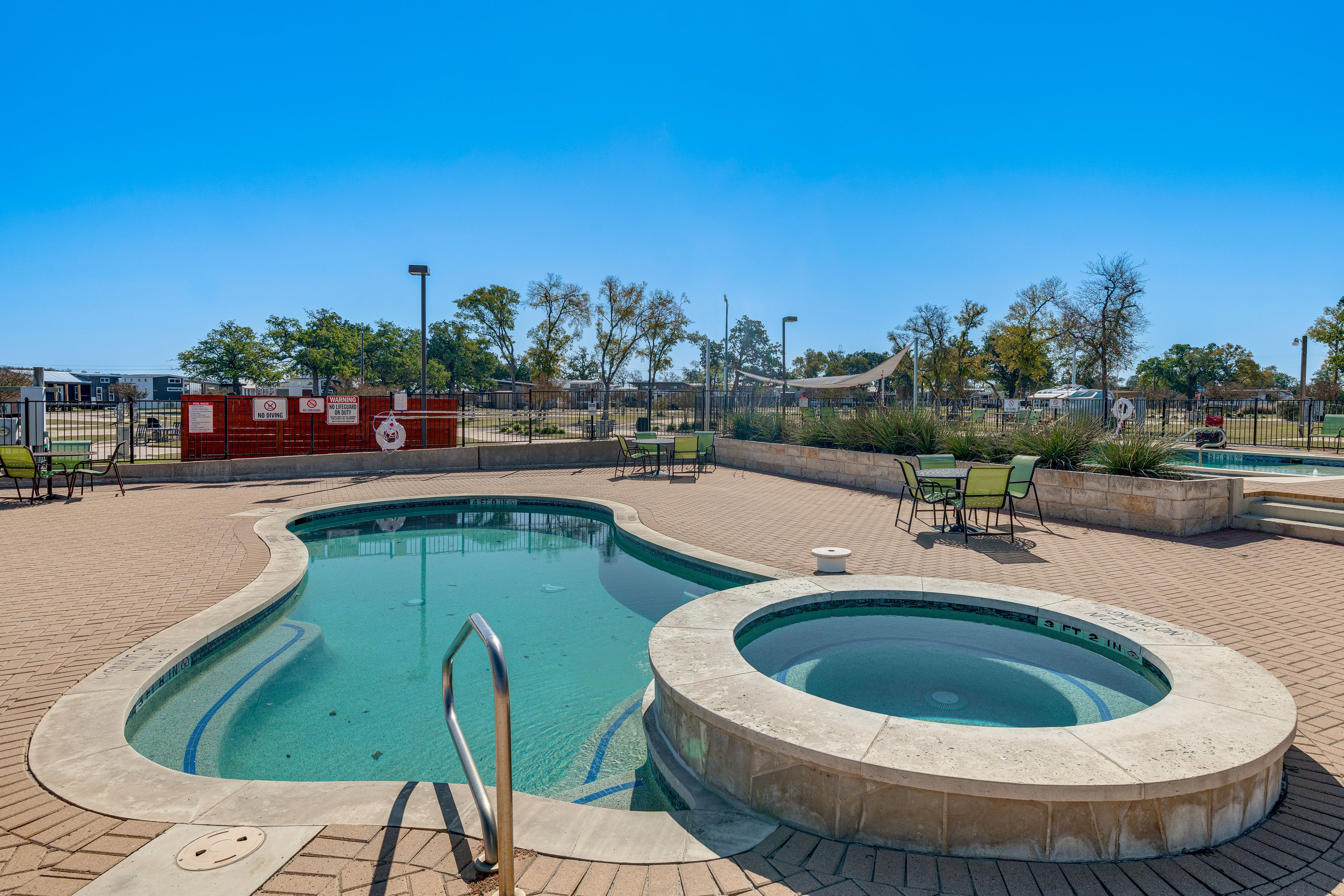 Oak Farm Village | Community Amenities
