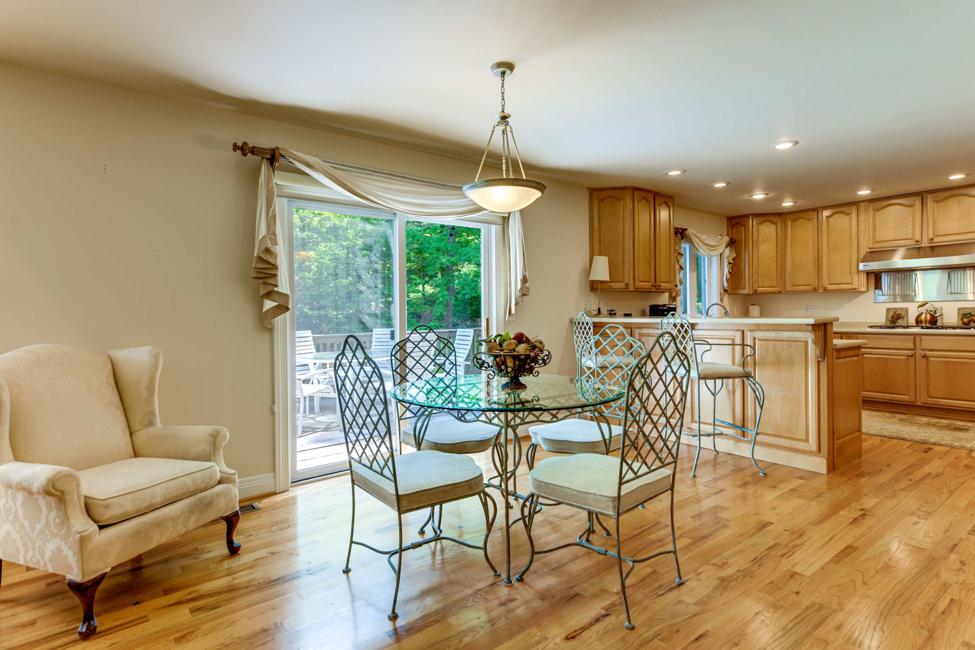 Kitchen | Main Floor