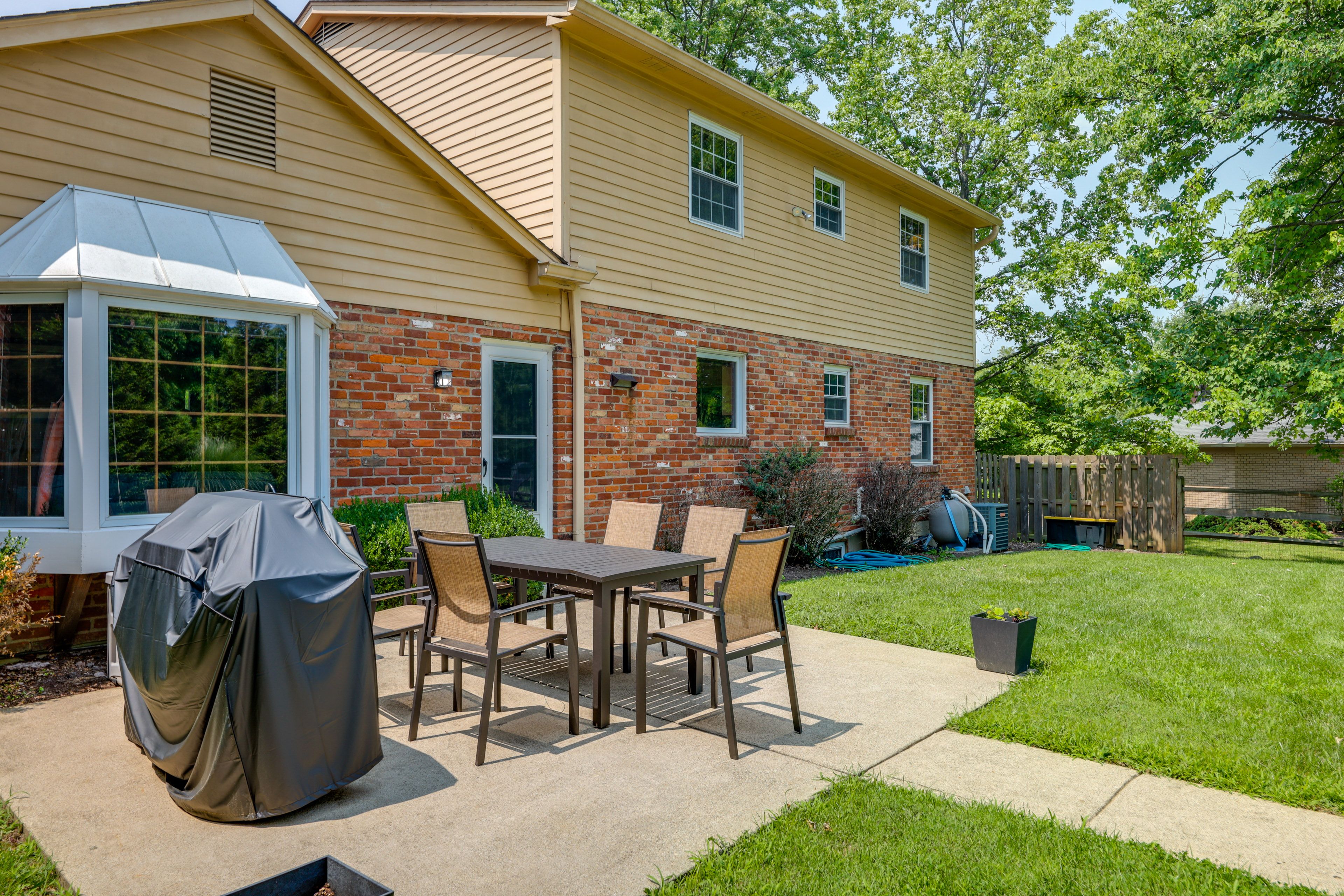 Patio | Gas Grill | Outdoor Dining Area