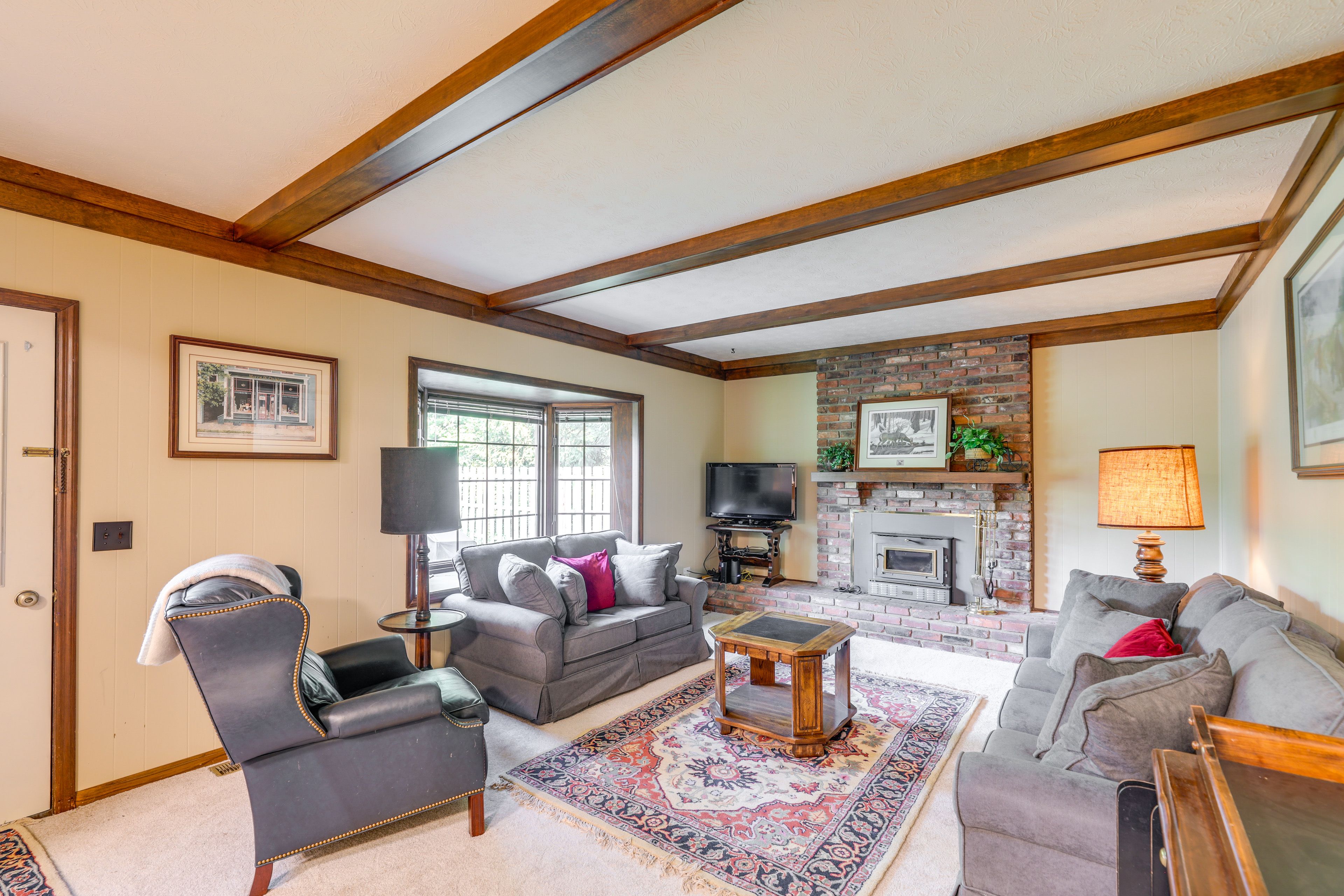 Family Room | 2,280 Sq Ft | Fireplace | Smart TV w/ Cable