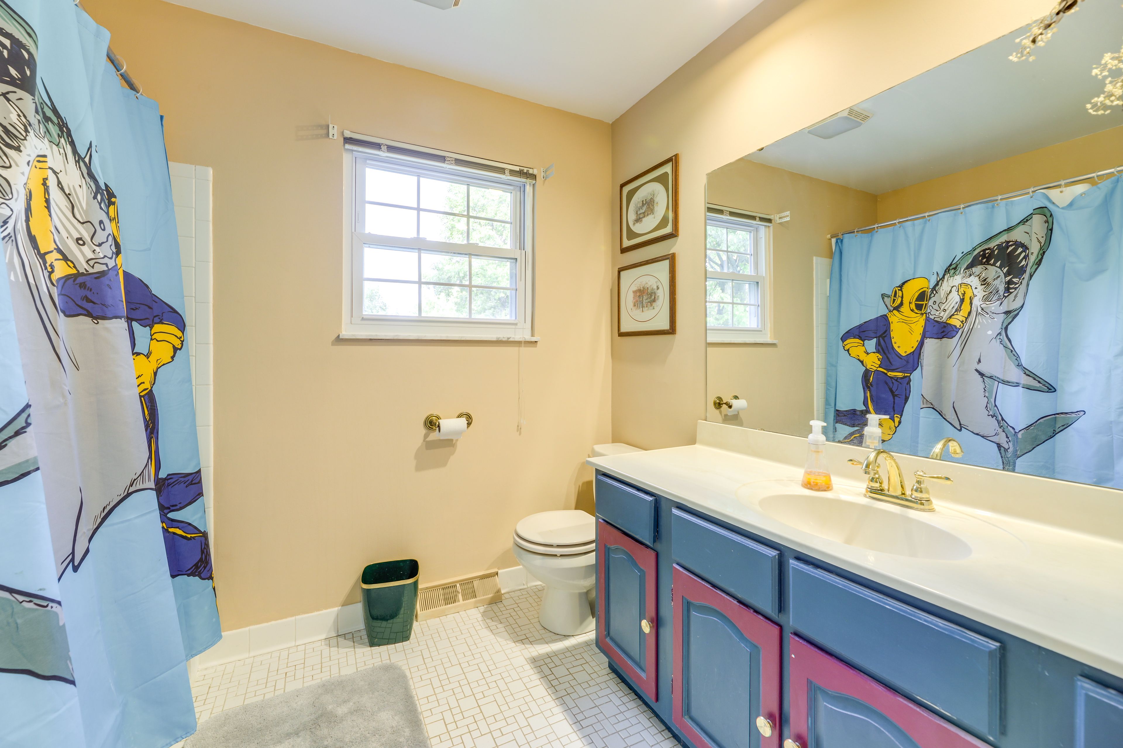 Full Bathroom