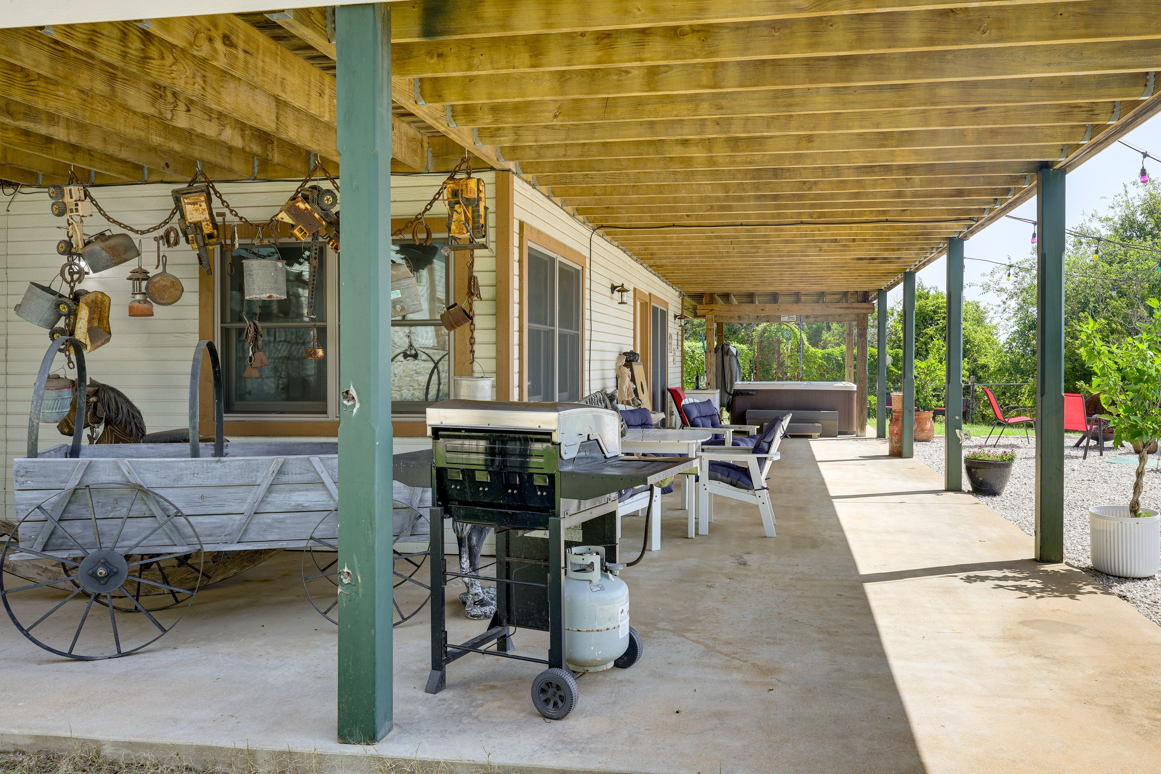 Patio | Outdoor Seating & Dining
