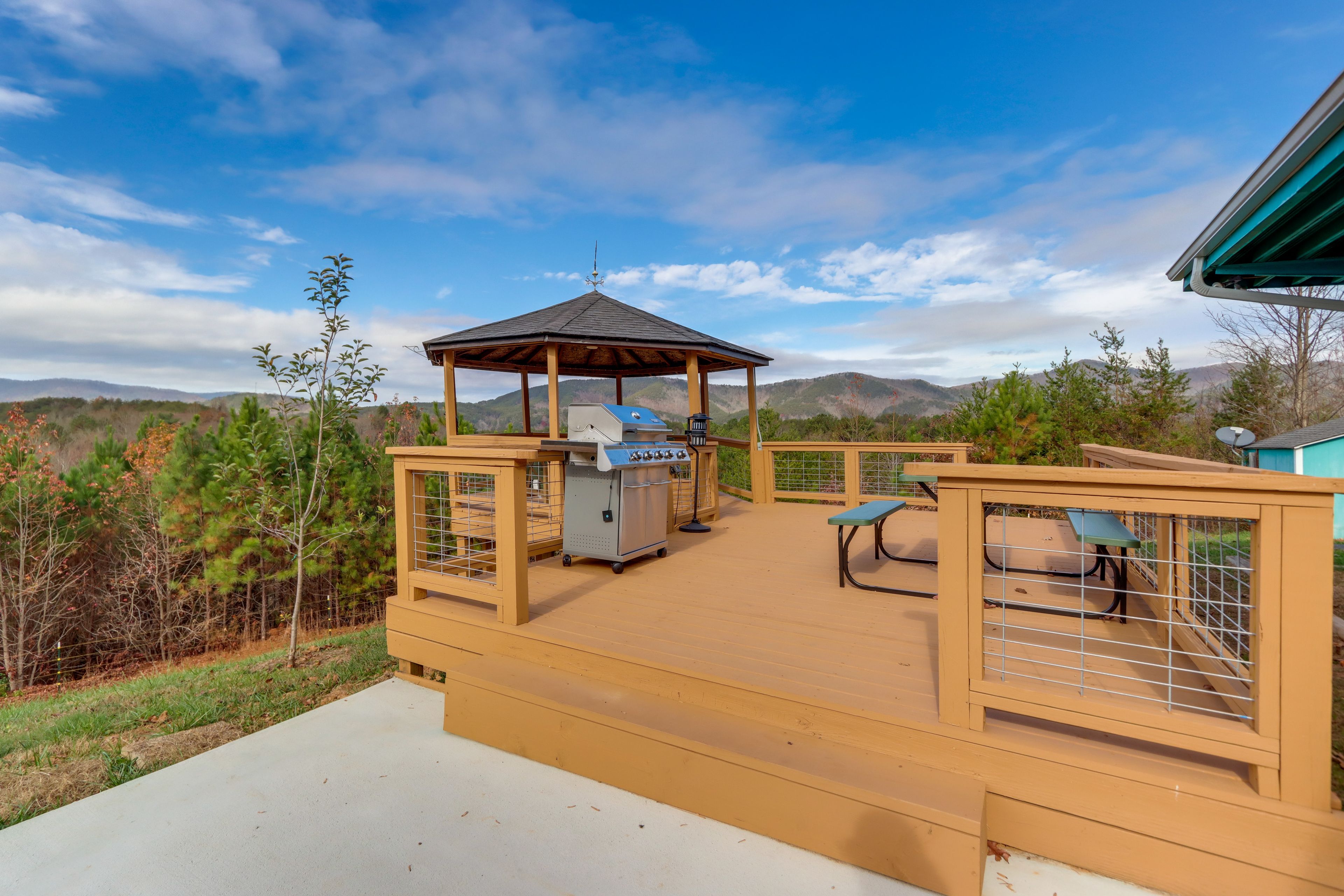 Deck & Gazebo | Gas Grill