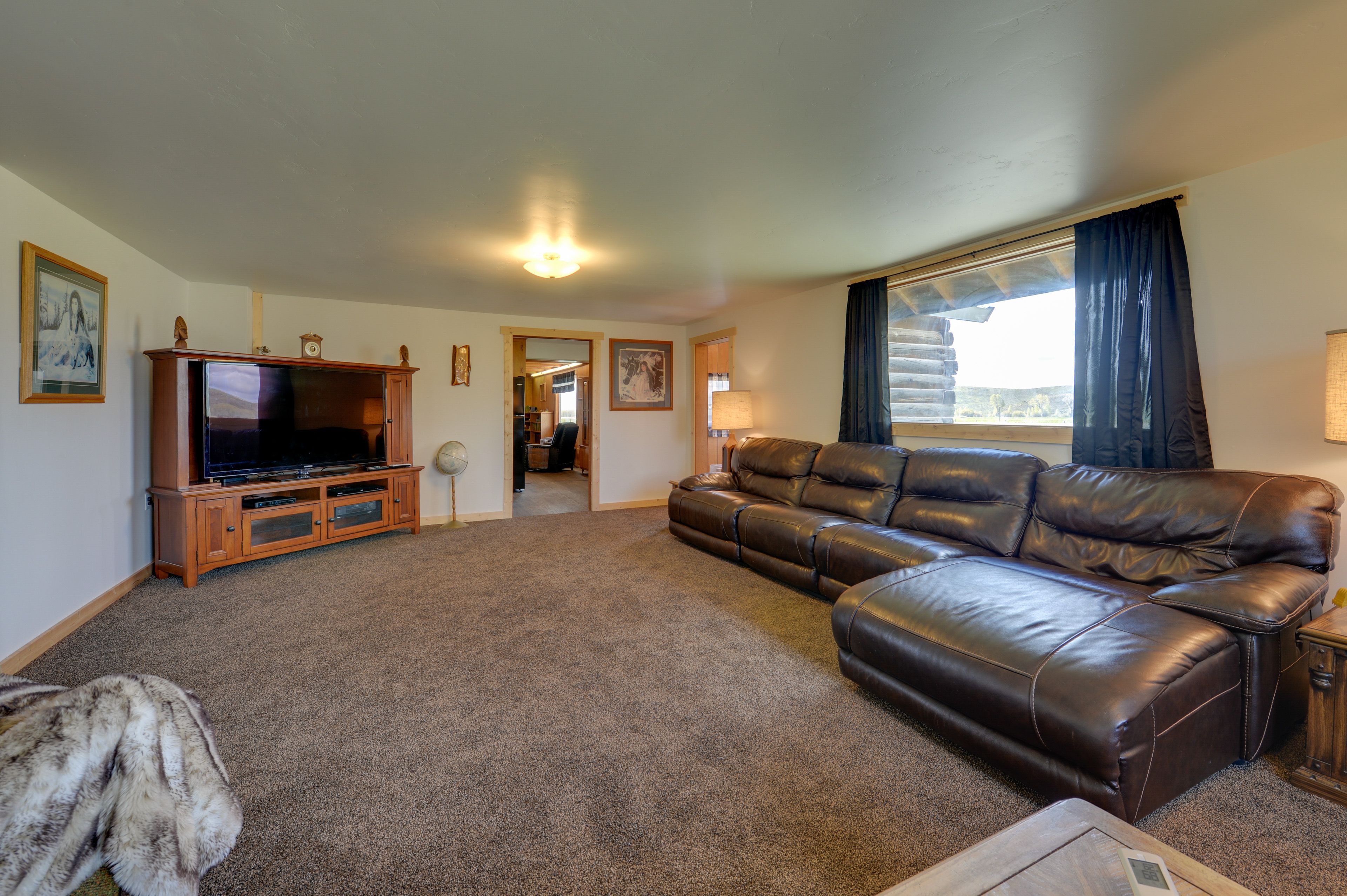 Family Room | Smart TV | Free WiFi | Pack 'N Play