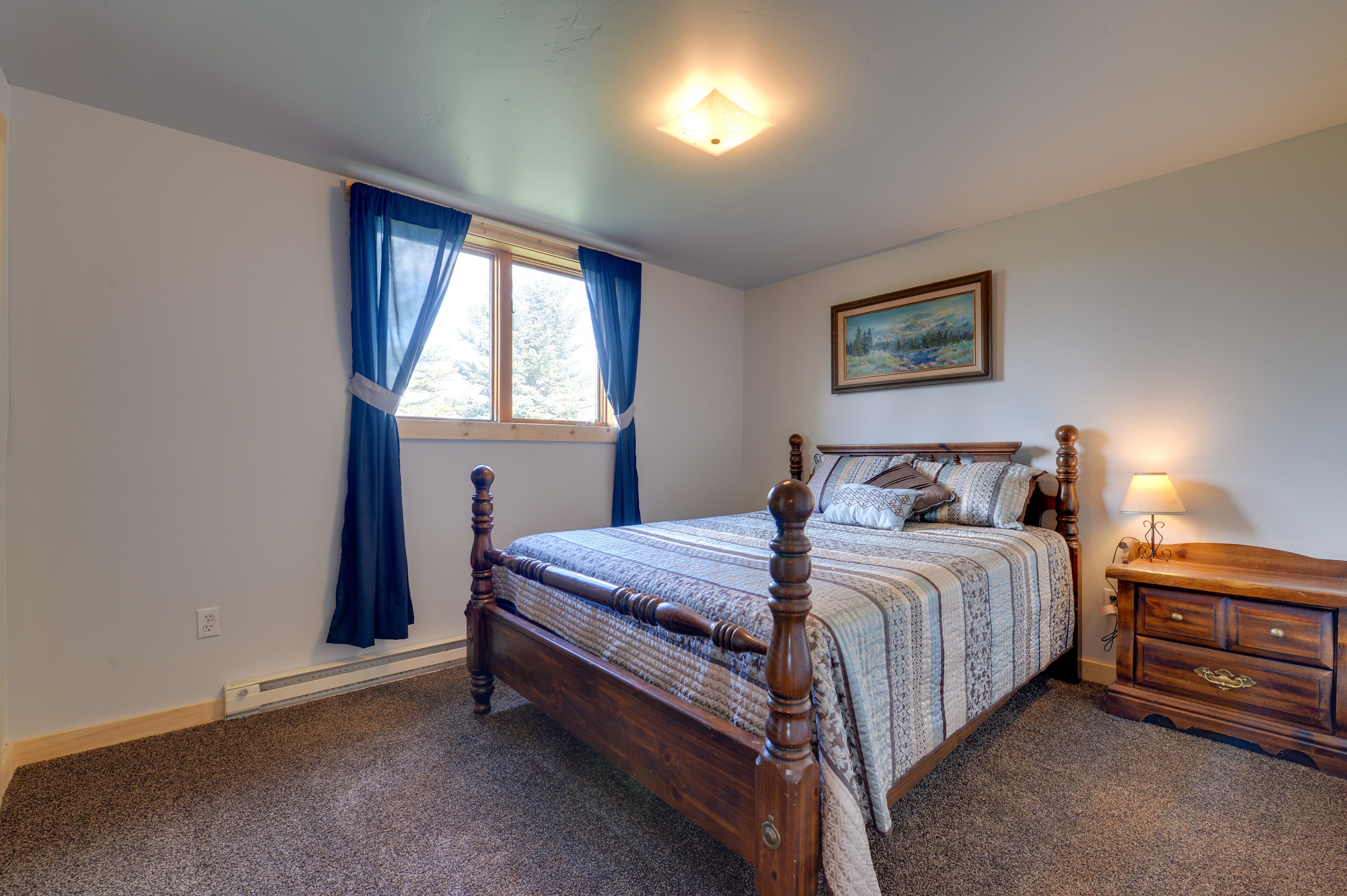 Bedroom 2 | Queen Bed