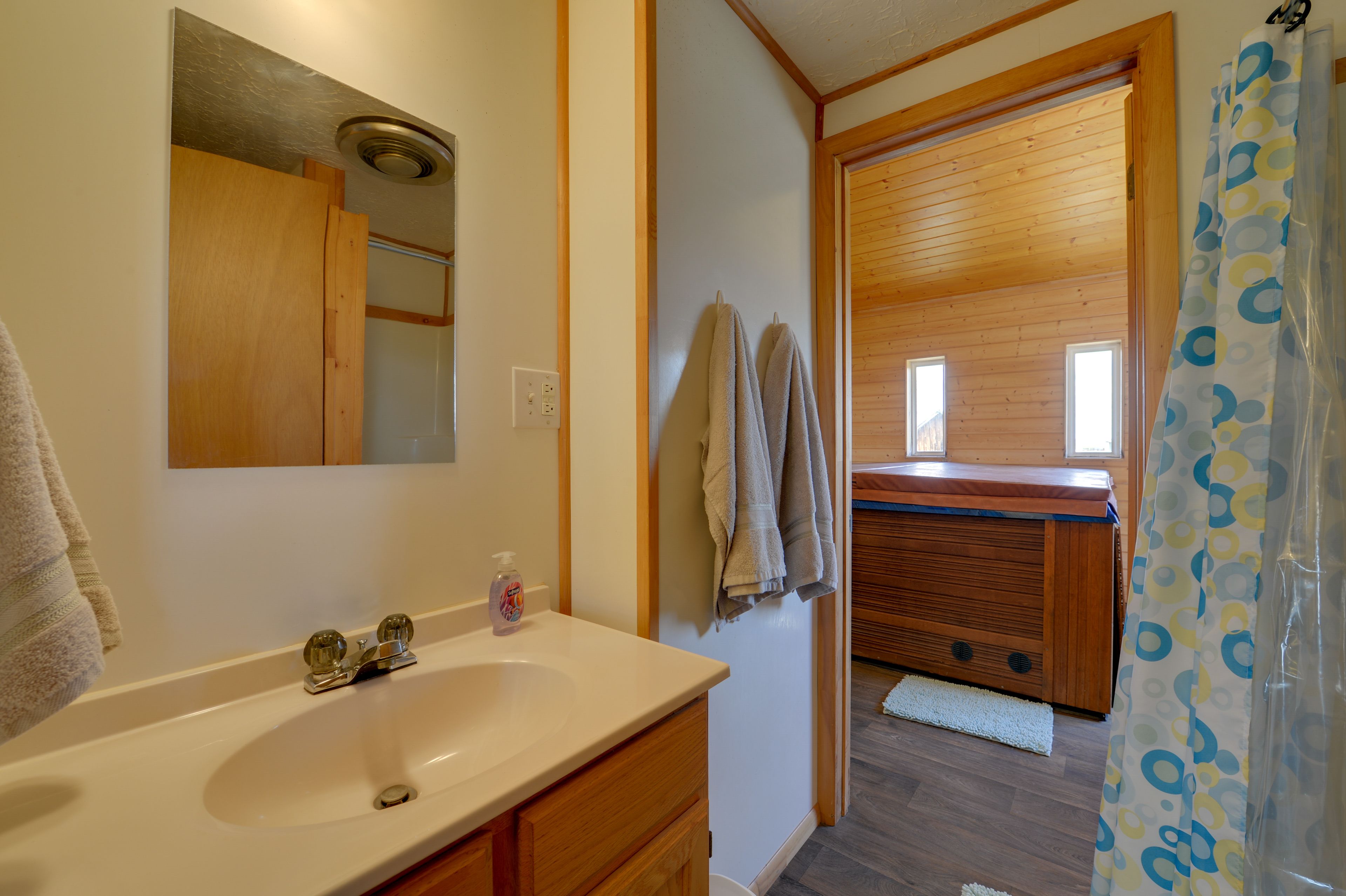 Bathroom | Towels | Hair Dryer | Complimentary Toiletries
