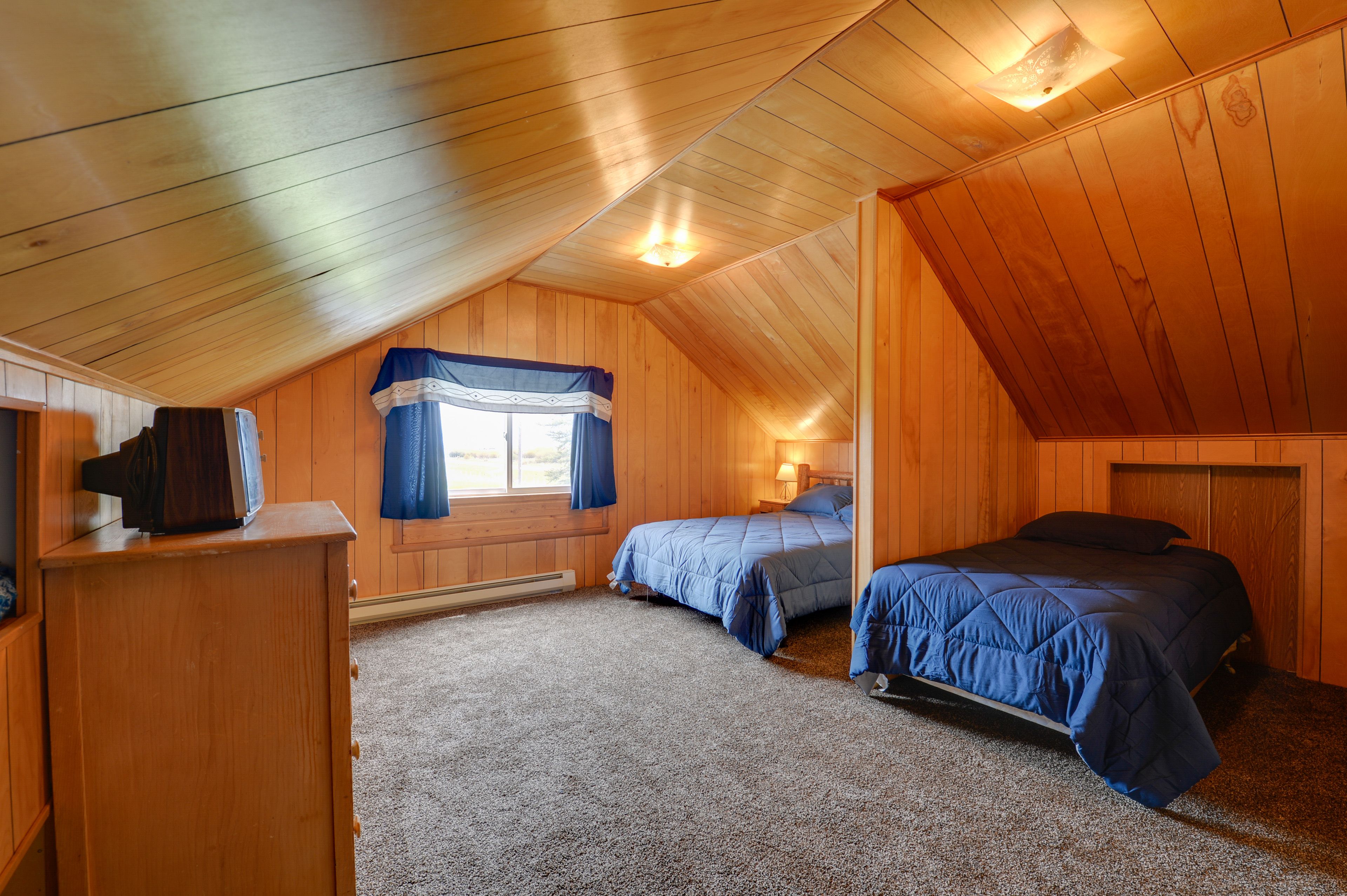 Bedroom 5 | Twin Bed | Full Bed