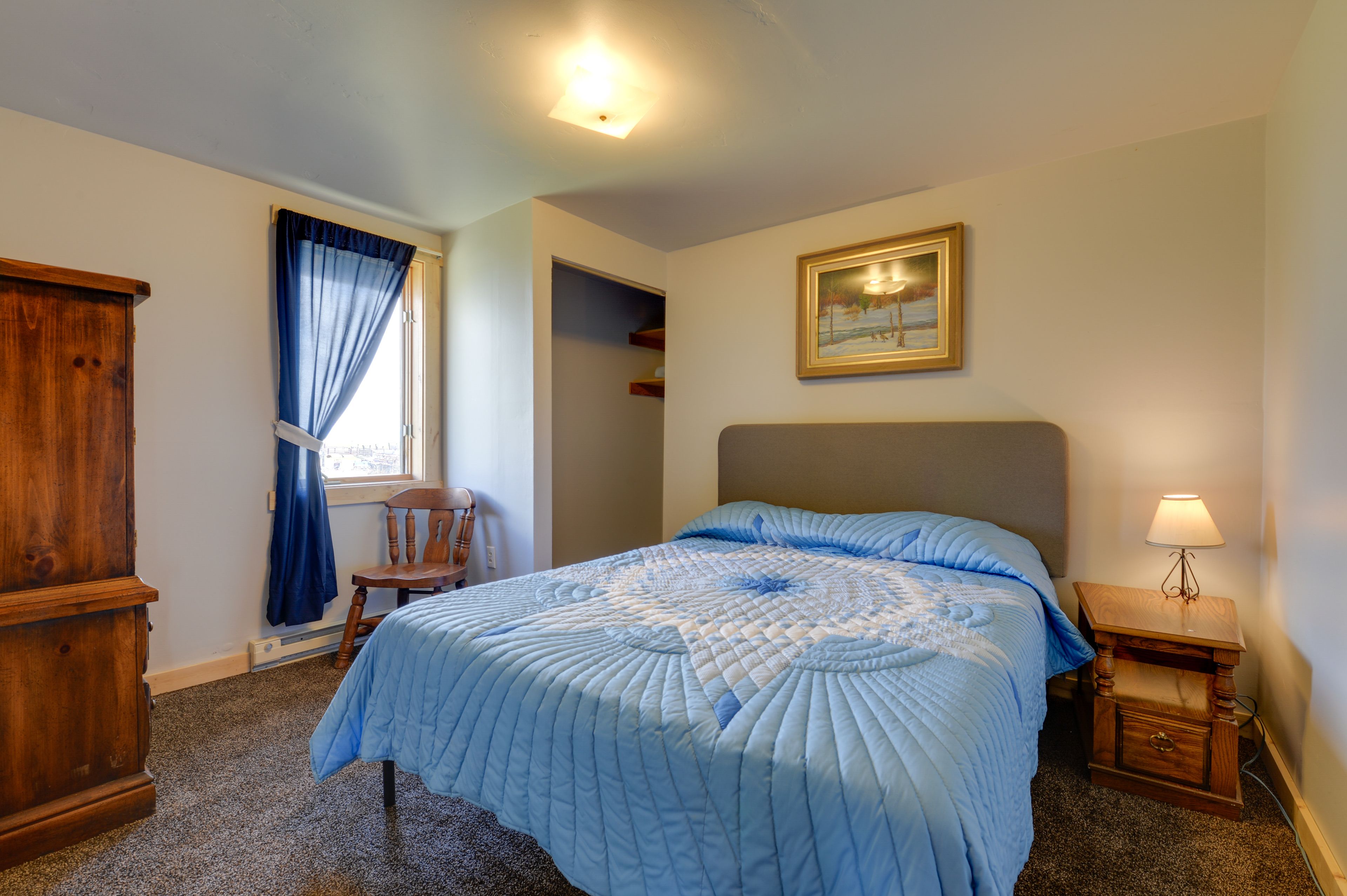 Bedroom 3 | Queen Bed